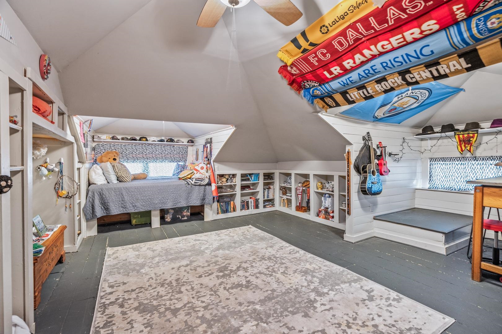 OAK TERRACE - Residential