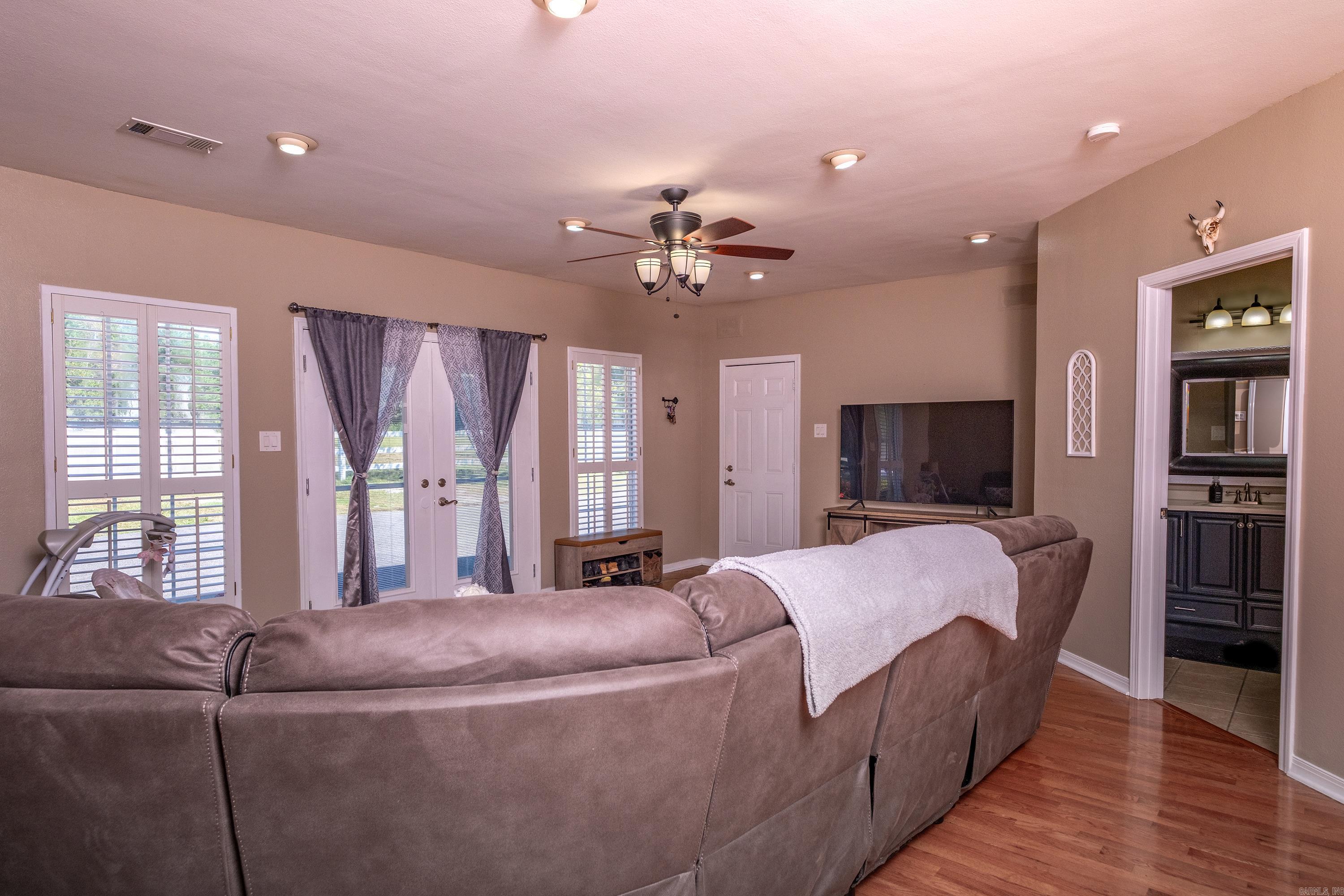 Lincoln Terrace - Residential