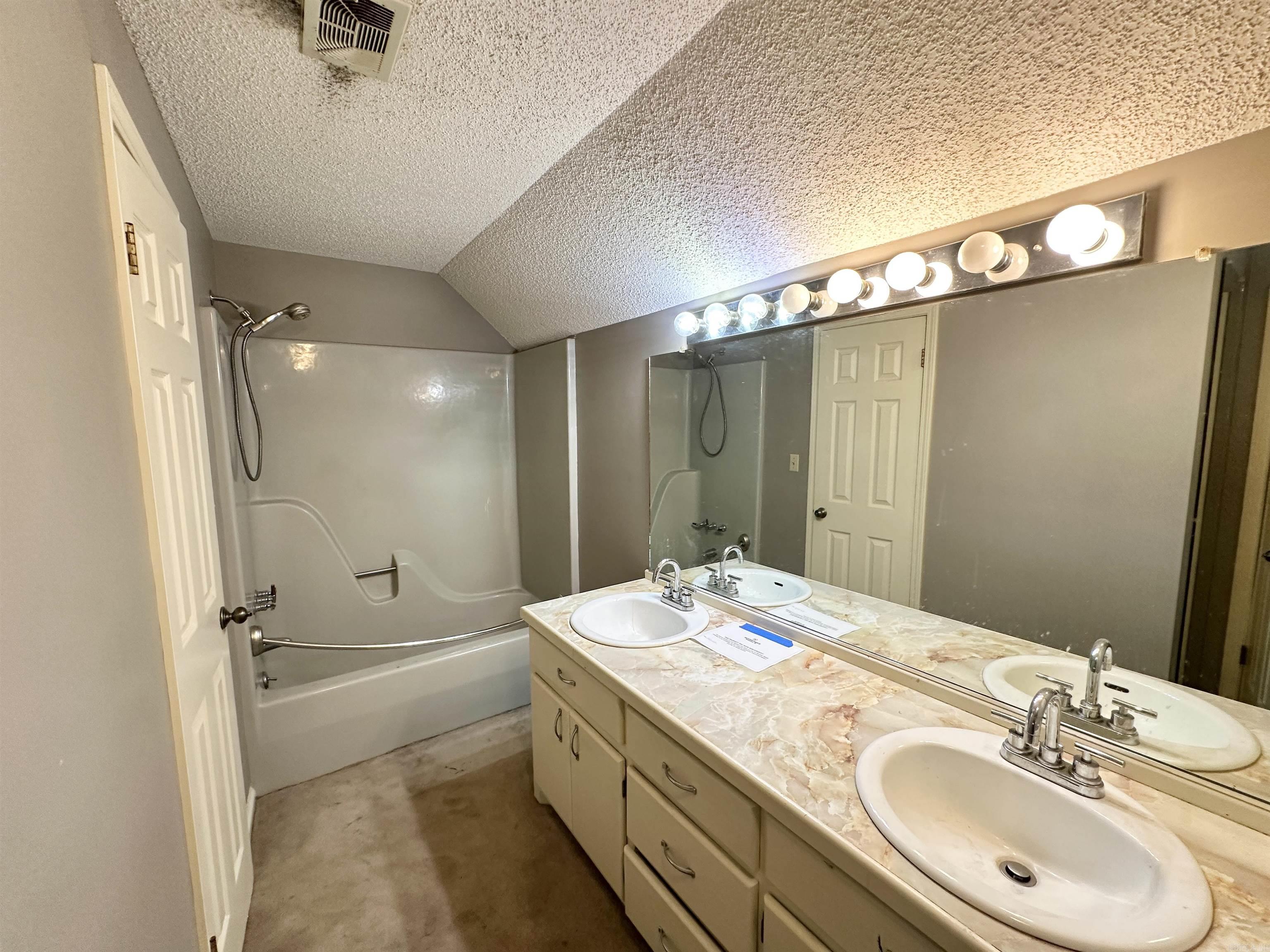 Robinwood - Residential