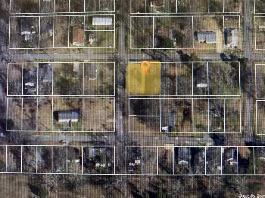 Great location in the heart of Pine Bluff. Conveniently located for easy access around the city.