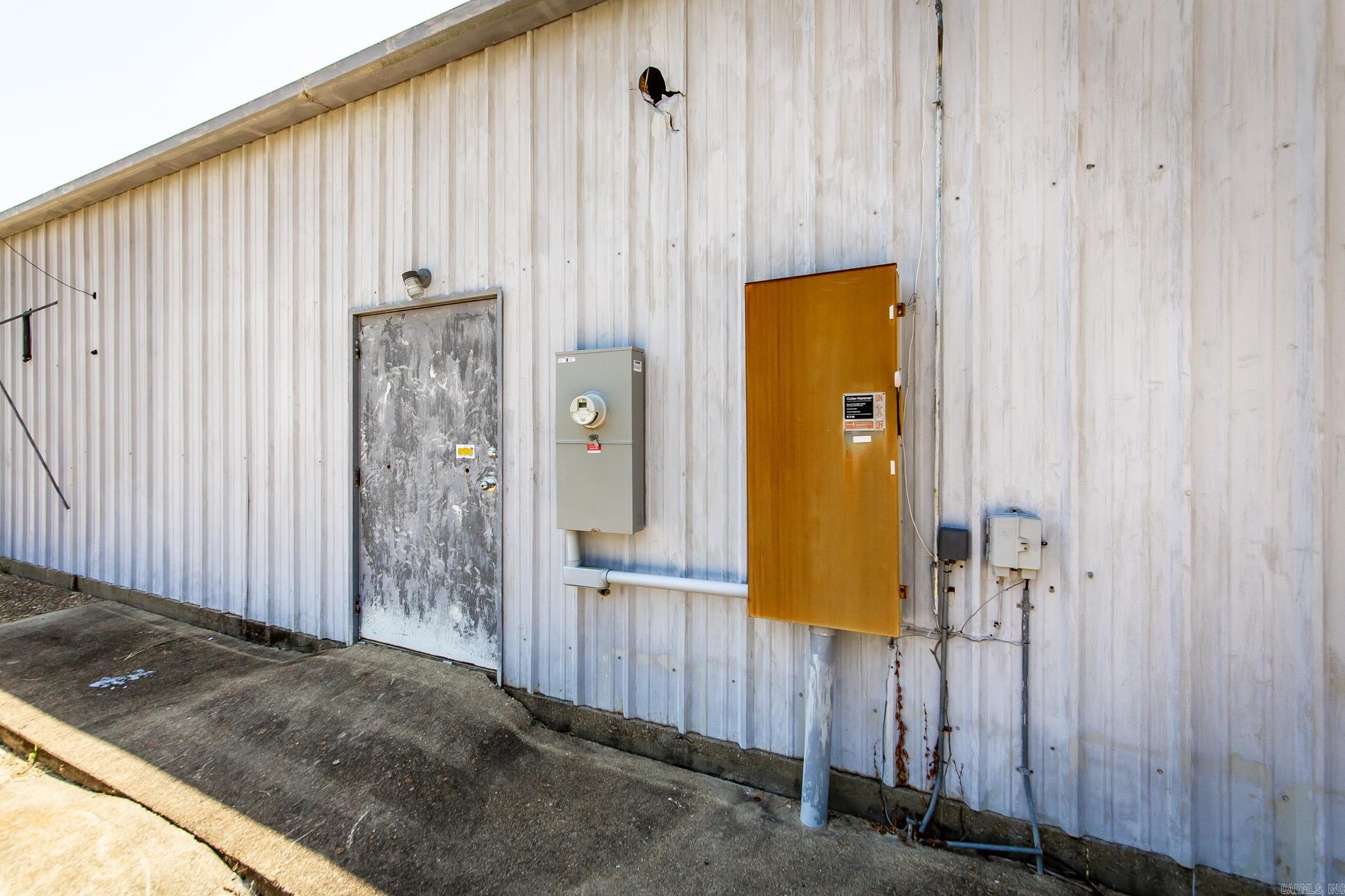 Metes & Bounds - Commercial Sale