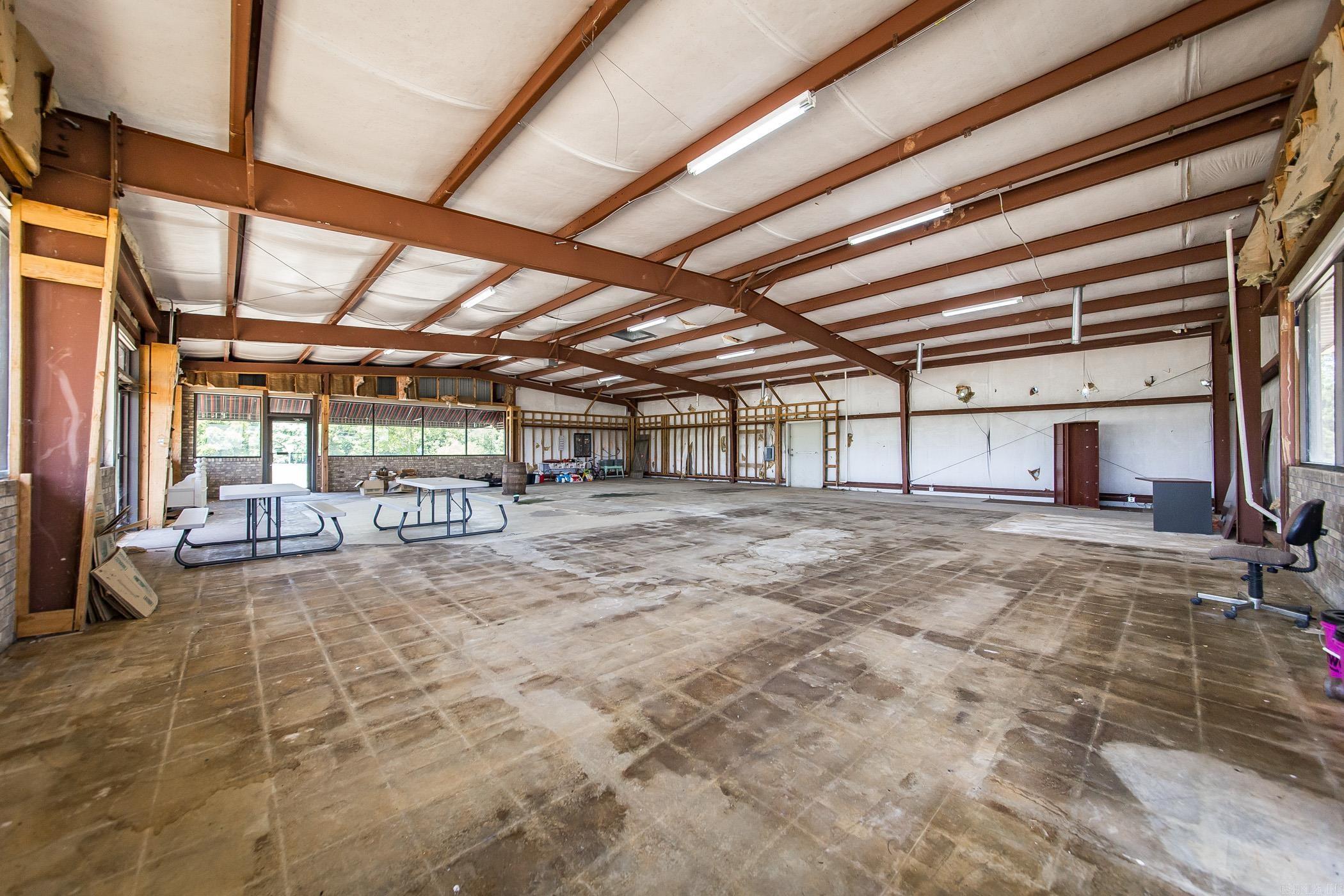 Metes & Bounds - Commercial Sale