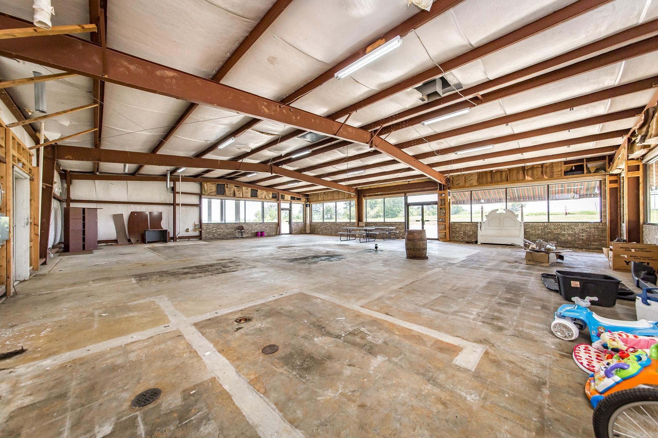 Metes & Bounds - Commercial Sale