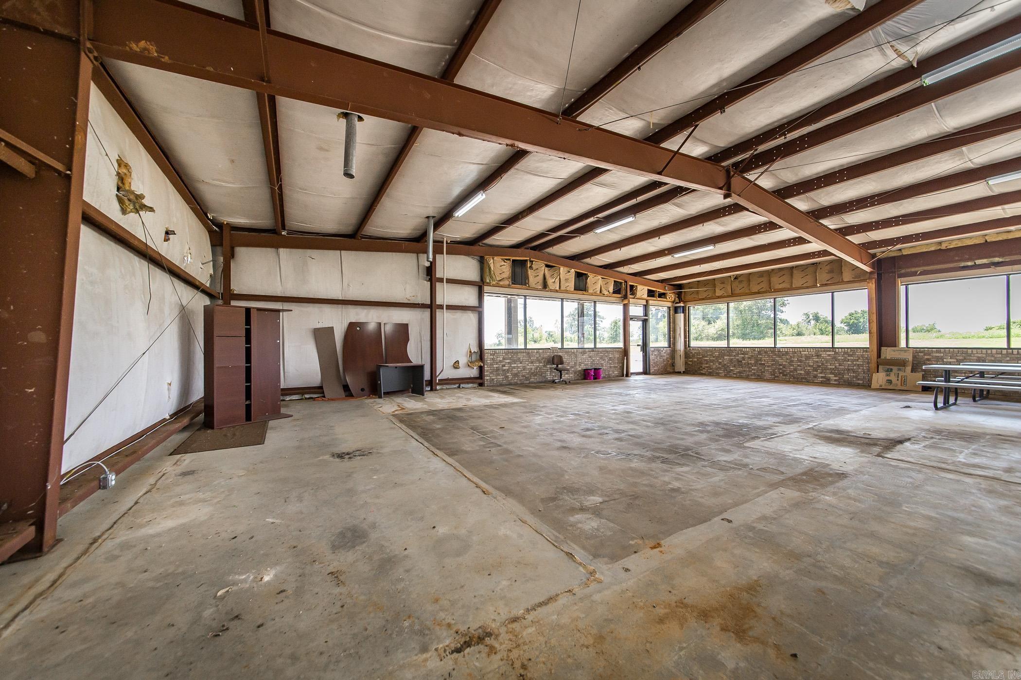 Metes & Bounds - Commercial Sale