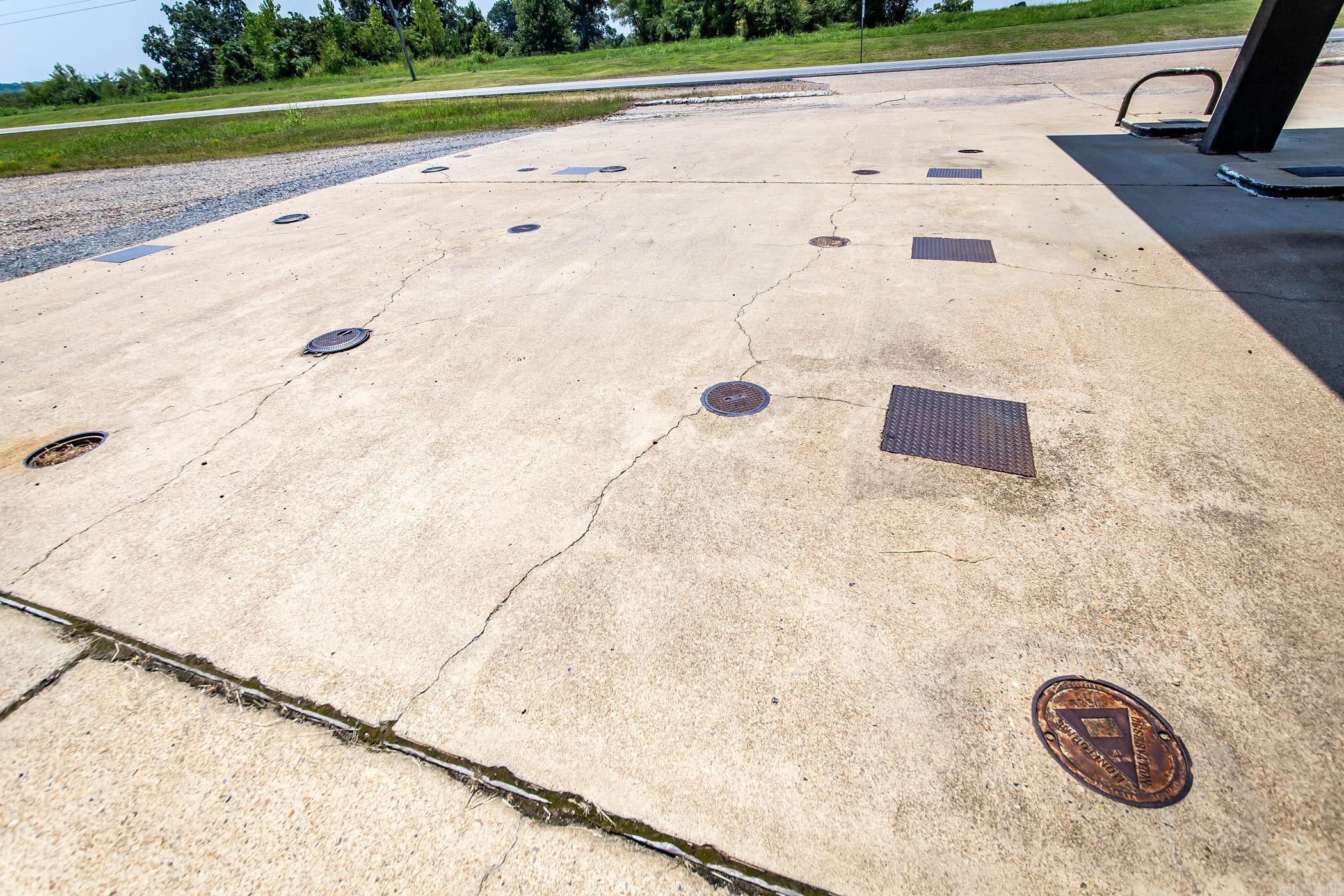 Metes & Bounds - Commercial Sale