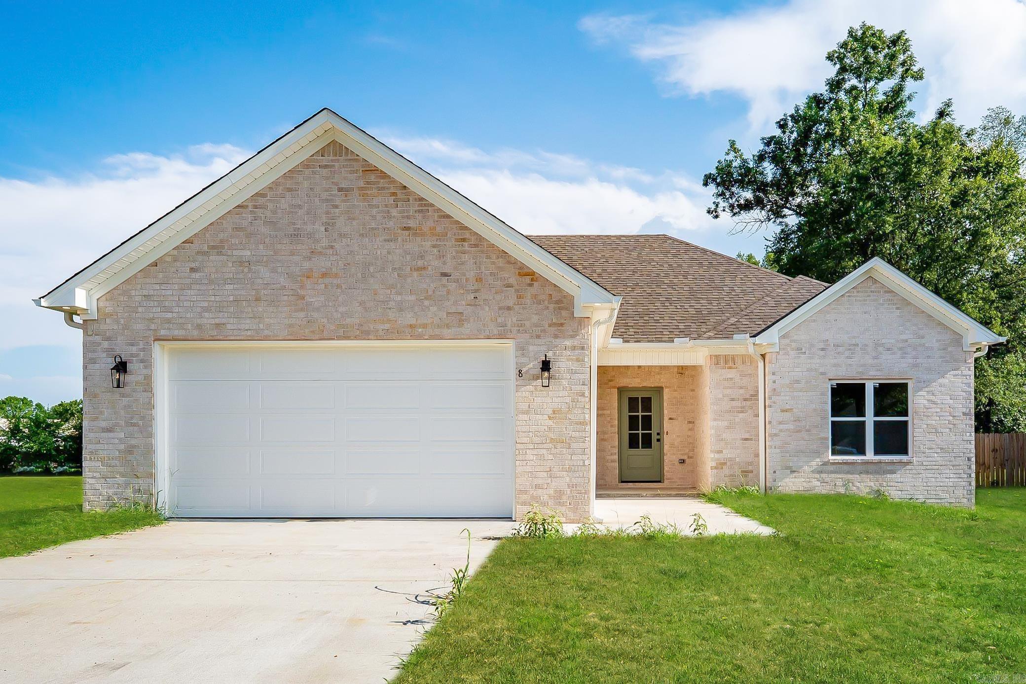 Back patio is being built yet, not pictured. Beautiful home in fabulous subdivision. Great location, stainless steel appliances, LVP, fabulous lighting and modern kitchen. It is a must see. Matthew Park is close by with picnic areas and playground for kids. It also has a dog park and fun things going on for the entire family. Greenbrier City Event Center, and Hershel Hall are just down the street. Greenbrier is amazing!