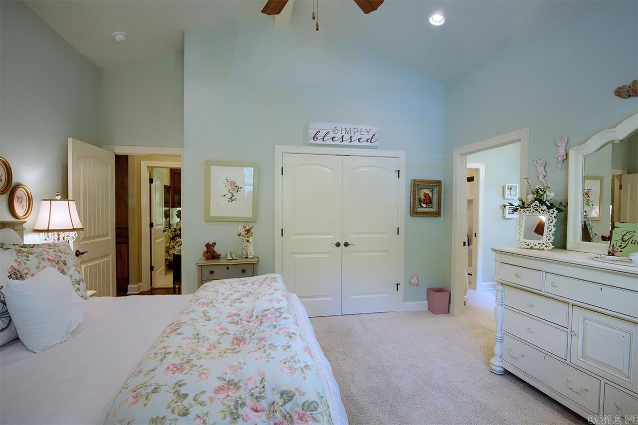 ISABELLA - Residential