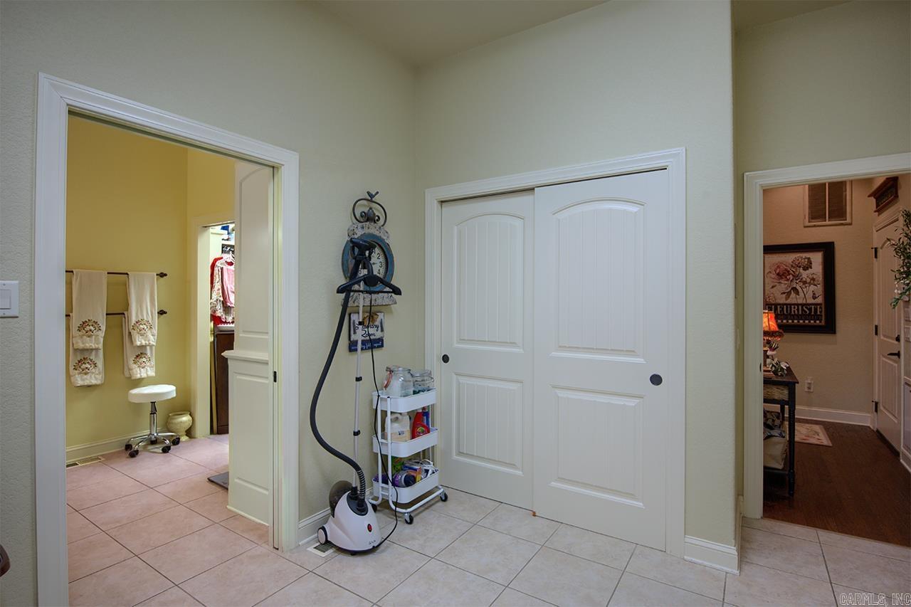 ISABELLA - Residential
