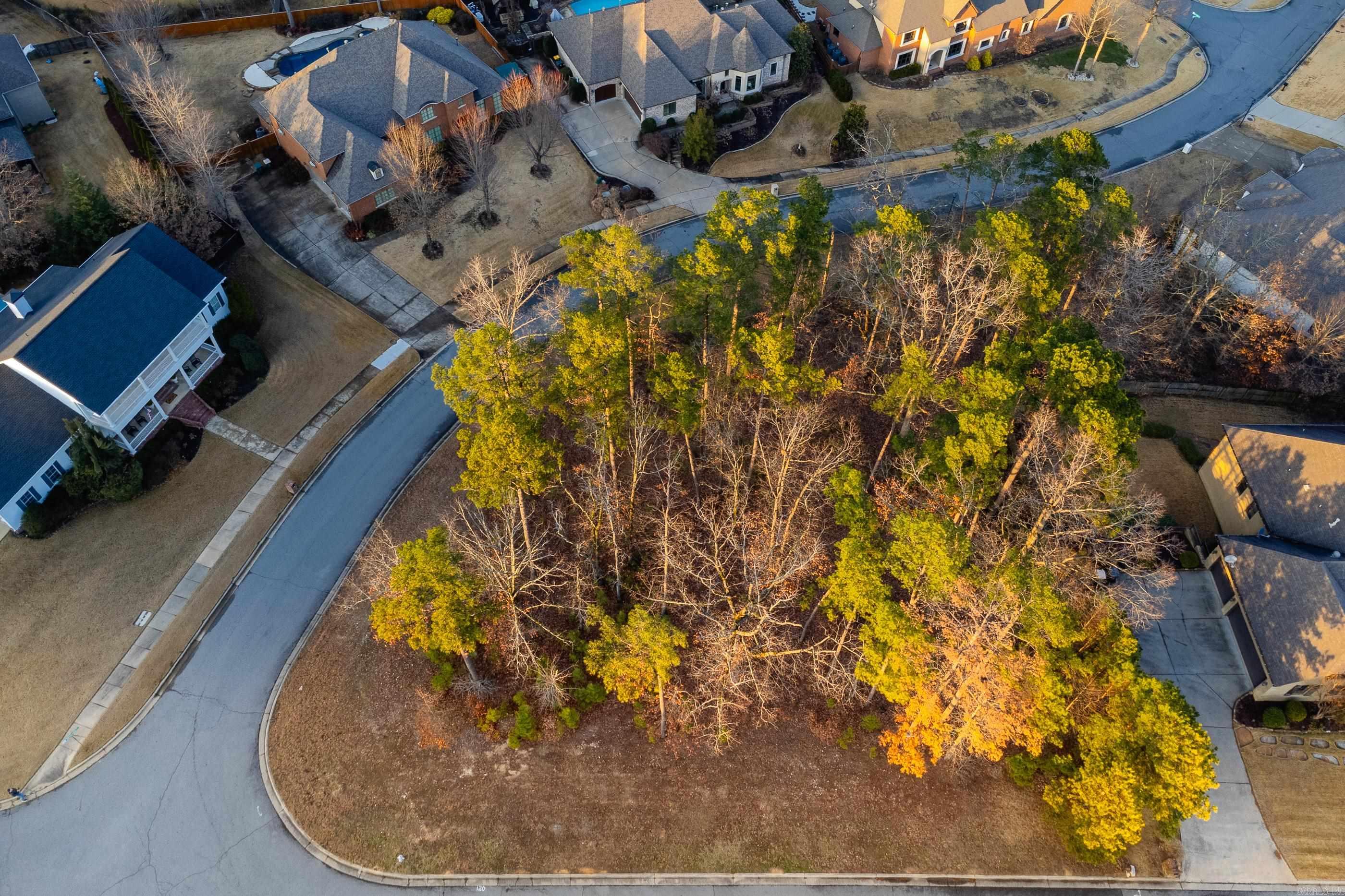 CHENAL VALLEY SEZANNE COURT - Land