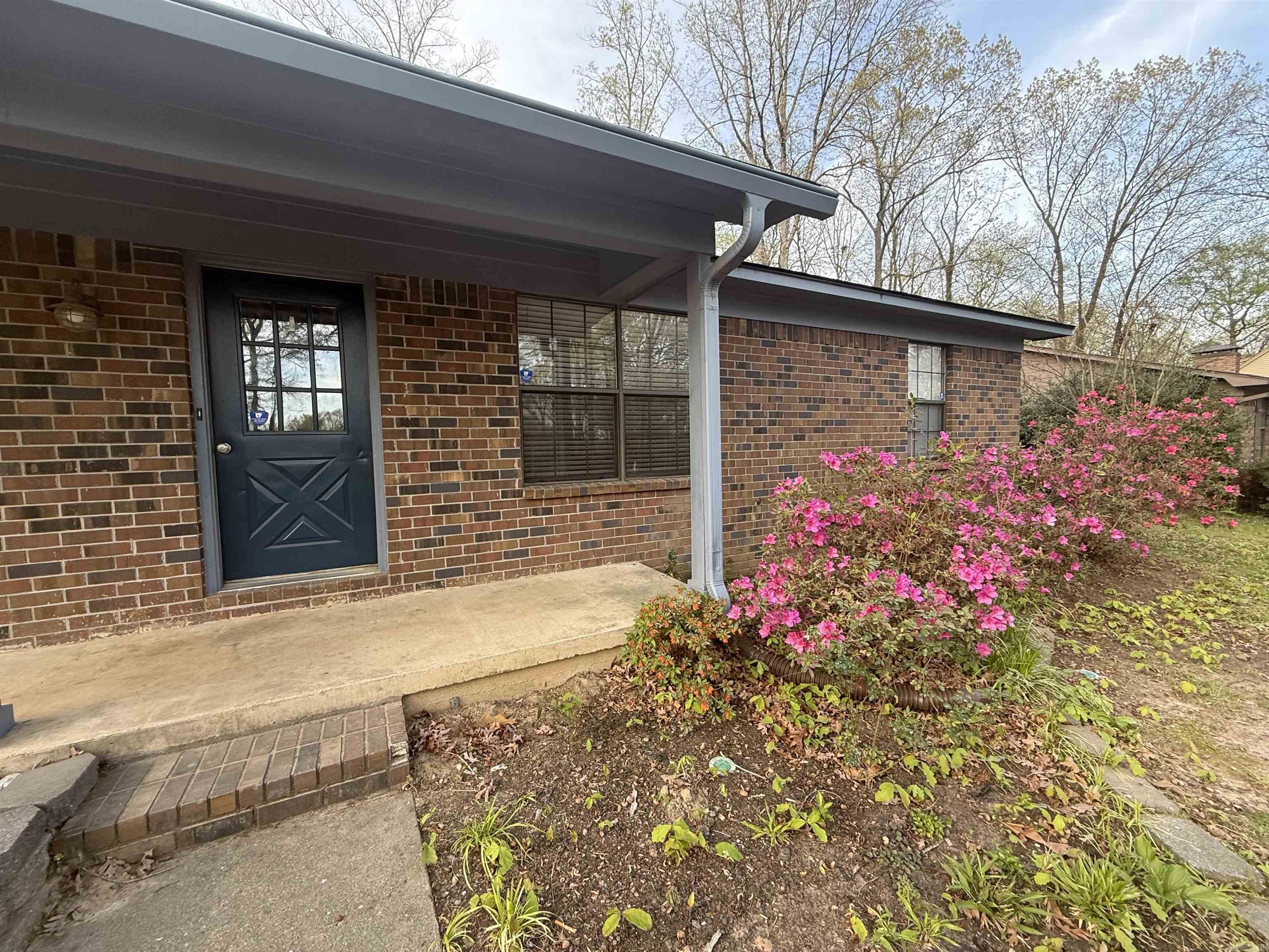 Oak Creek Village - Residential Lease