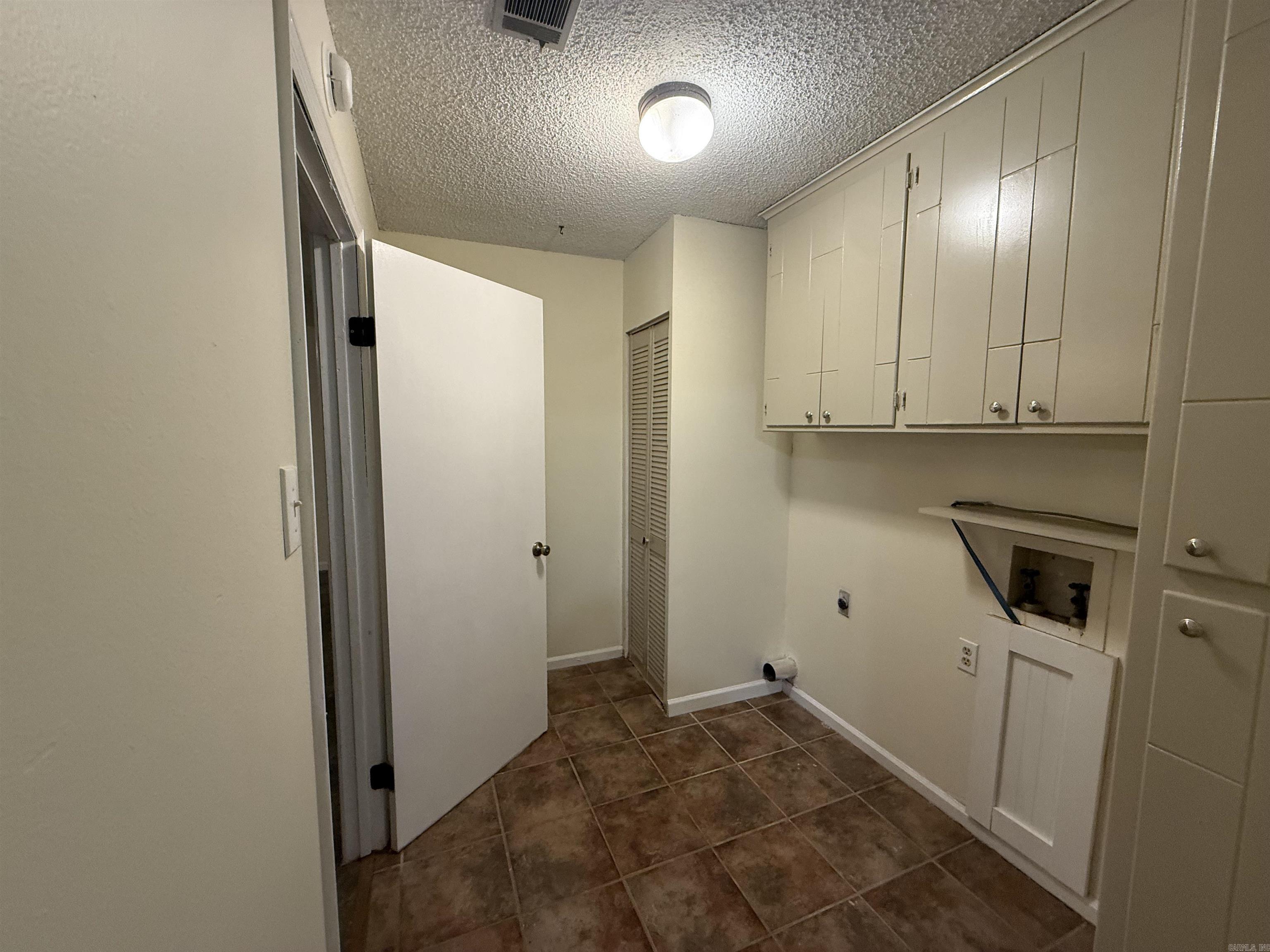 Oak Creek Village - Residential Lease