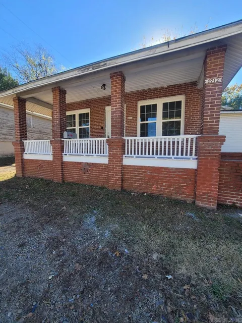 MLS: 25008640