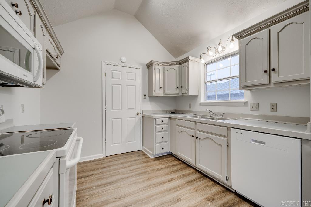 HUNTER HEIGHTS - Residential