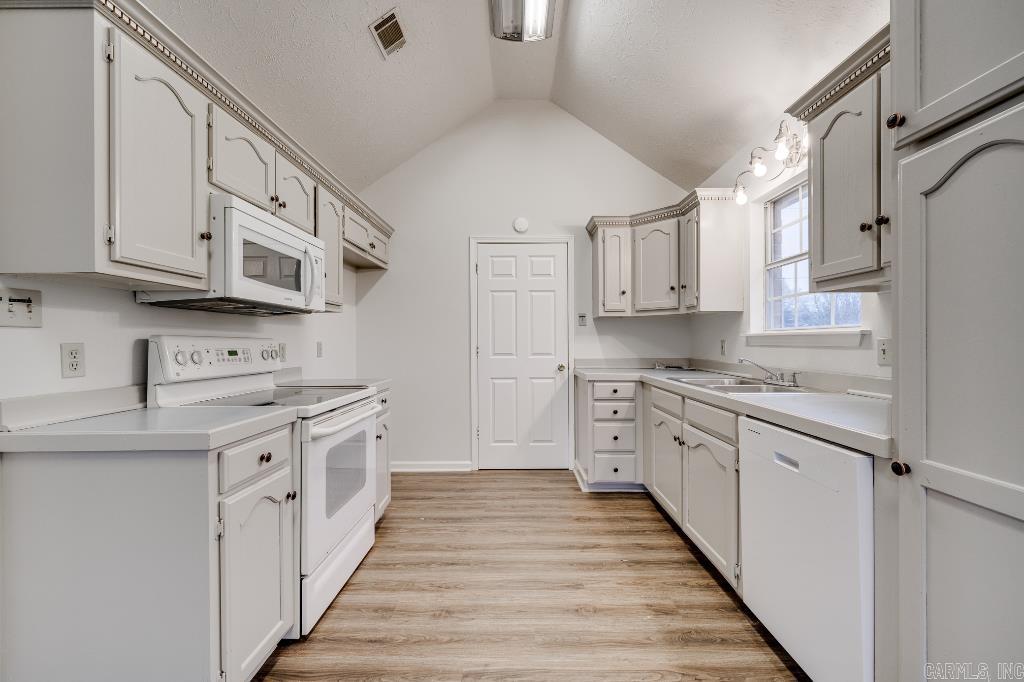 HUNTER HEIGHTS - Residential