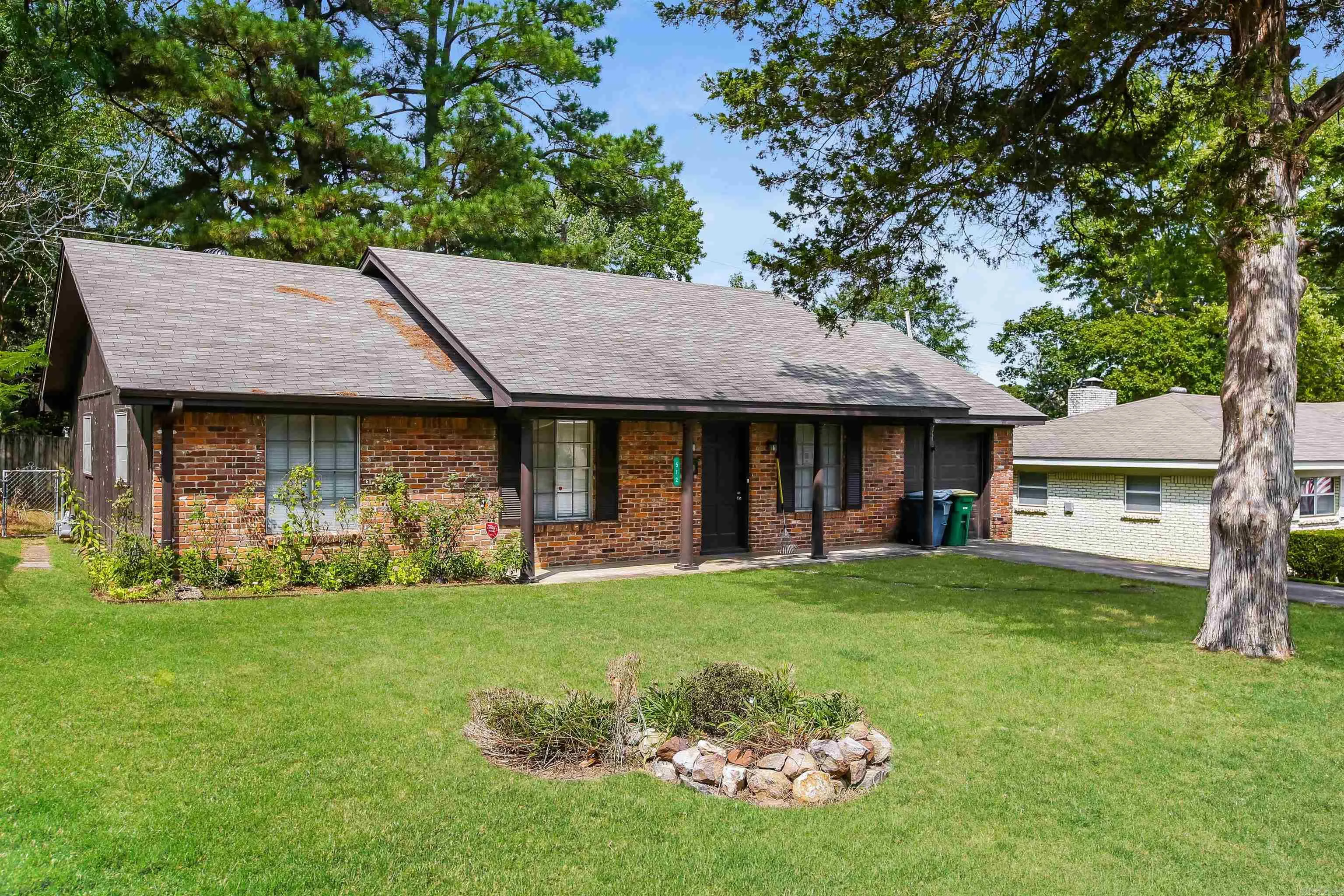 Little Rock, Arkansas 72204, United States, 3 Bedrooms Bedrooms, ,2 BathroomsBathrooms,Residential,Active,12381