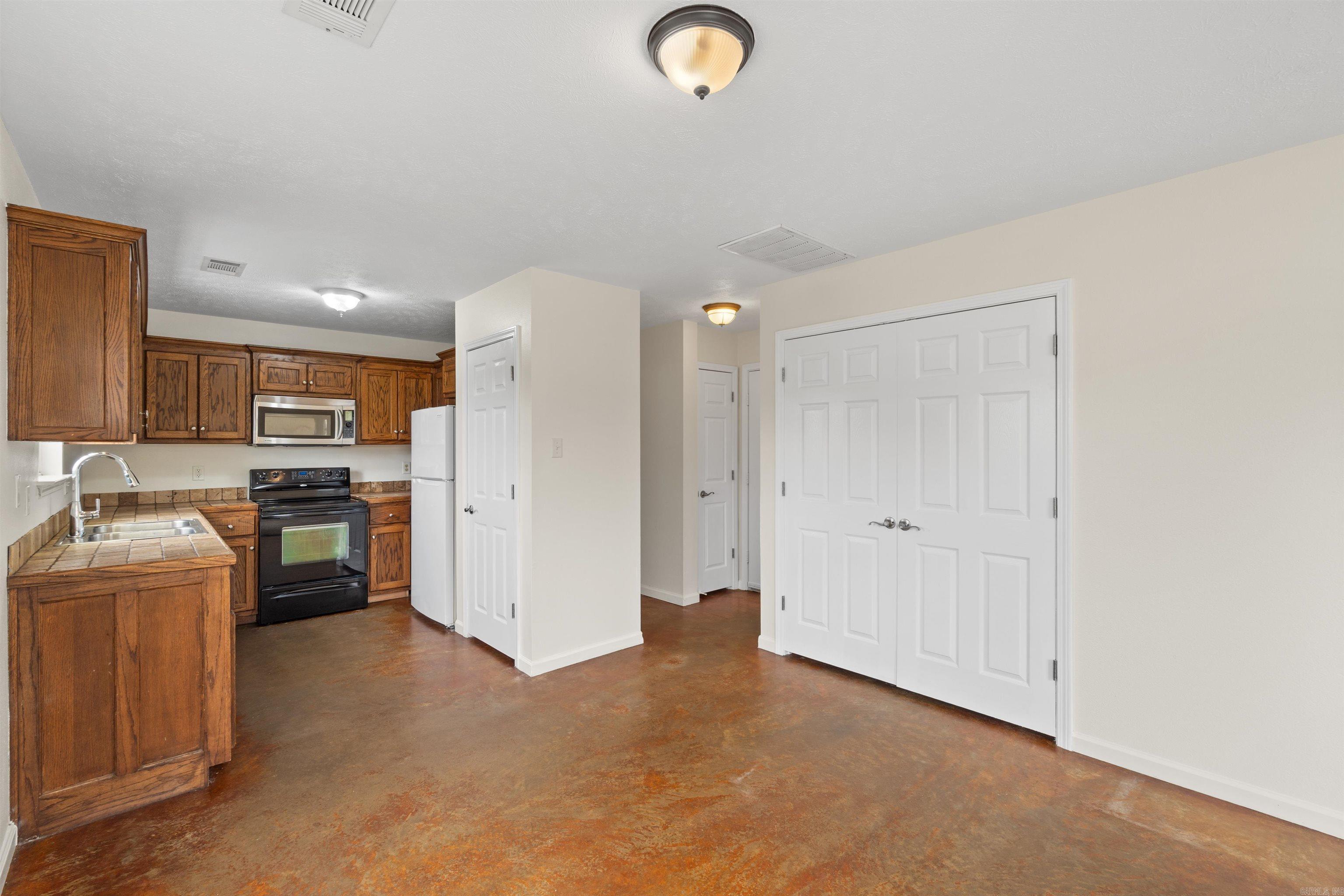 BEEBE OUTLOTS - Residential