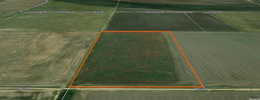 Property Overview: This 20 acre parcel is an agricultural and recreational investment opportunity located in the heart of the Grand Prairie Duck Country.  Property Options: With Water and Electric nearby, this unique 20-acre parcel holds incredible potential, both as an agricultural or recreational investment. The property could be used for duck hunting, simply due to the nature of the property's location.  TAKE A LOOK AT THIS! ?? MAYBE HUNT A DUCK?