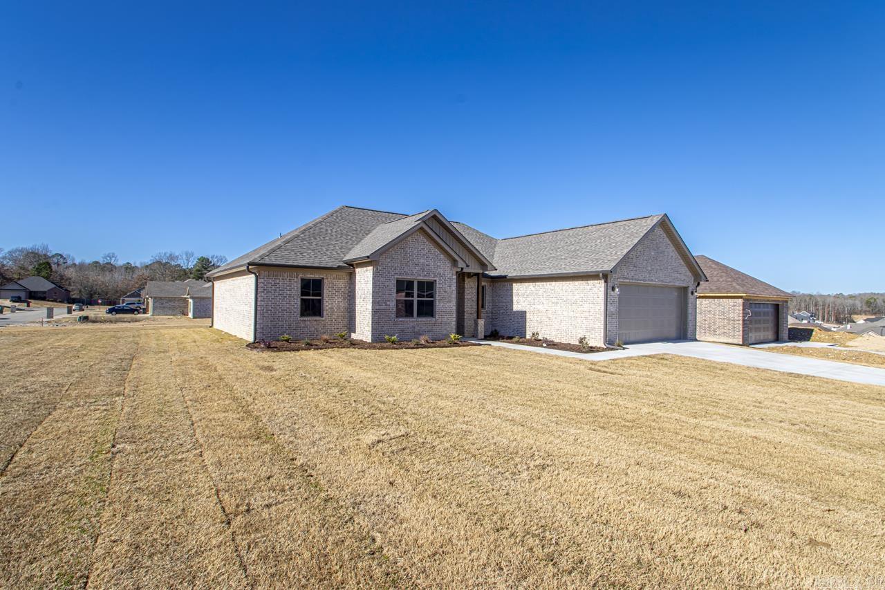 CYPRESS VALLEY - Residential