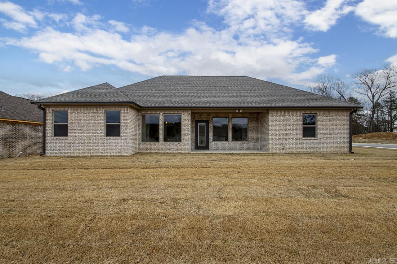 CYPRESS VALLEY - Residential