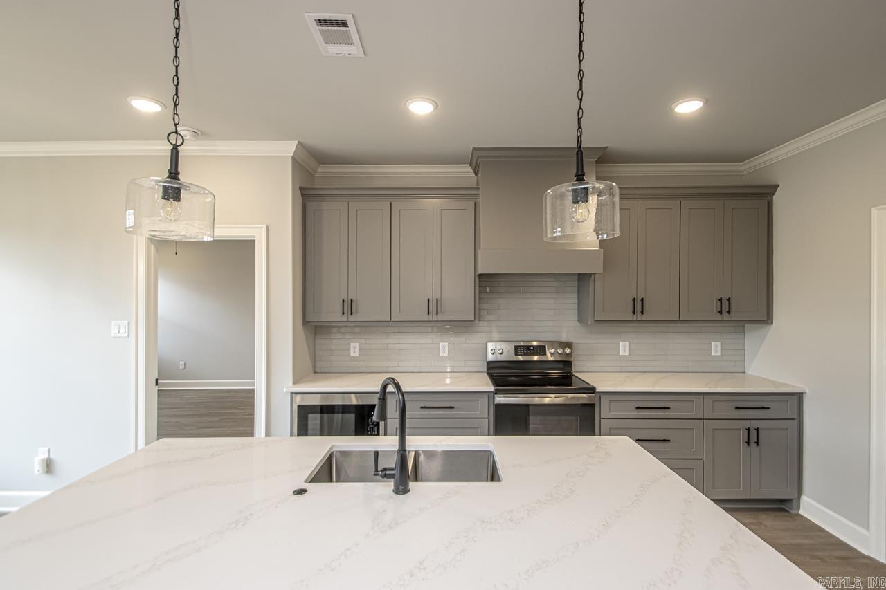 CYPRESS VALLEY - Residential