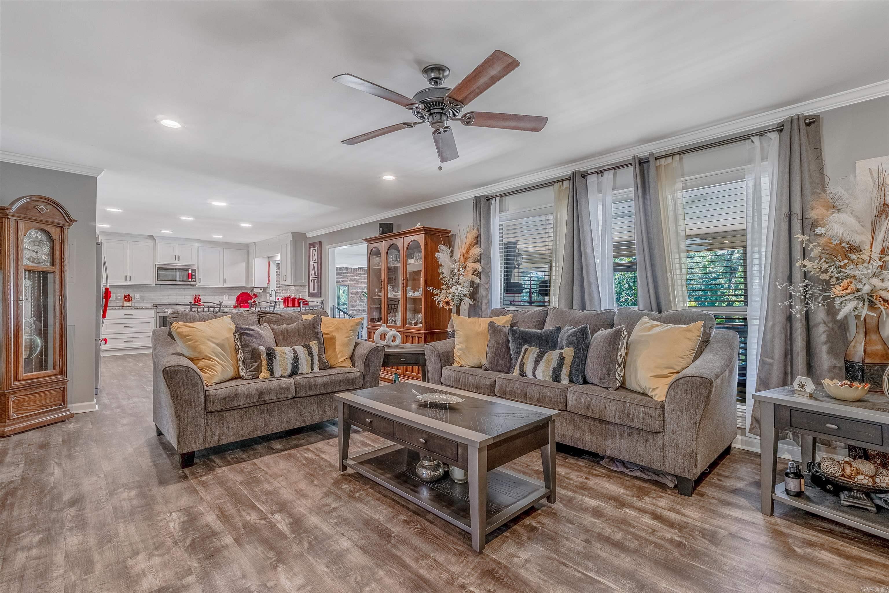 INDIAN HILLS - Residential