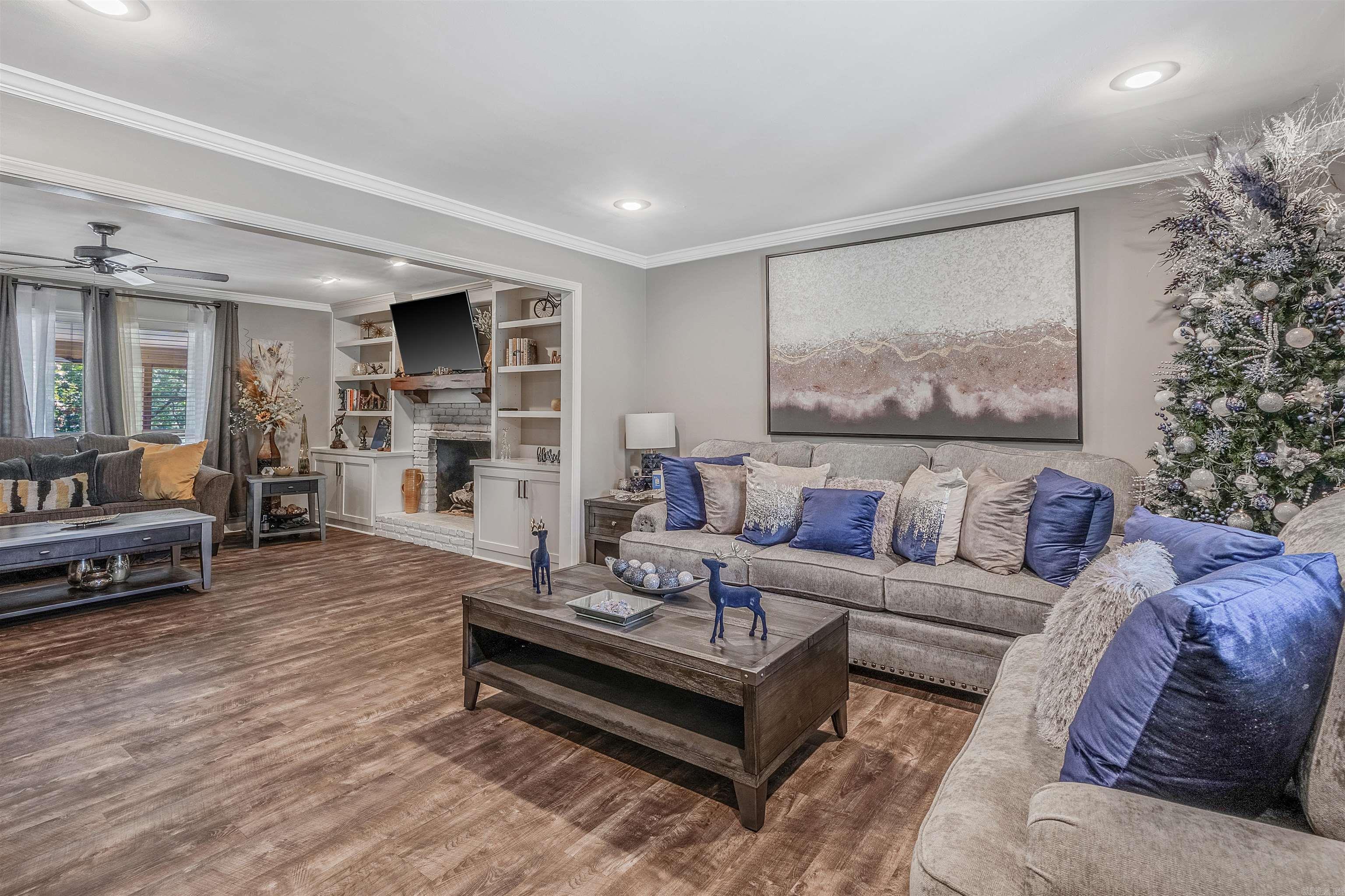 INDIAN HILLS - Residential