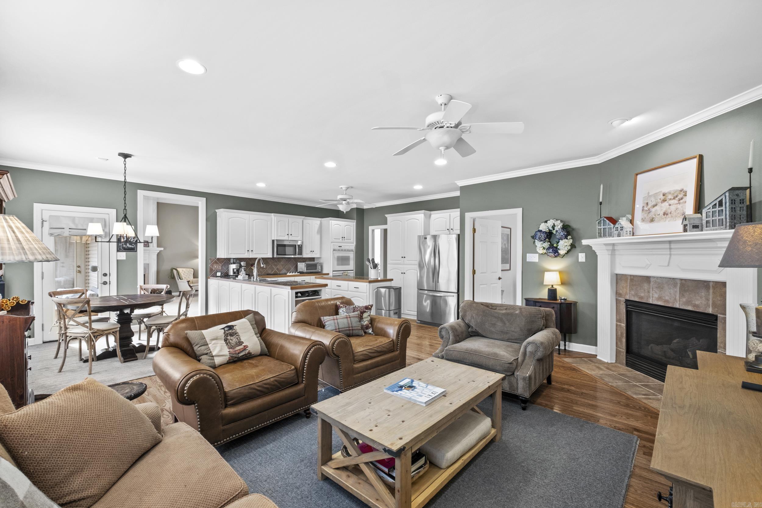 THE VILLAGES OF WELLINGTON - Residential