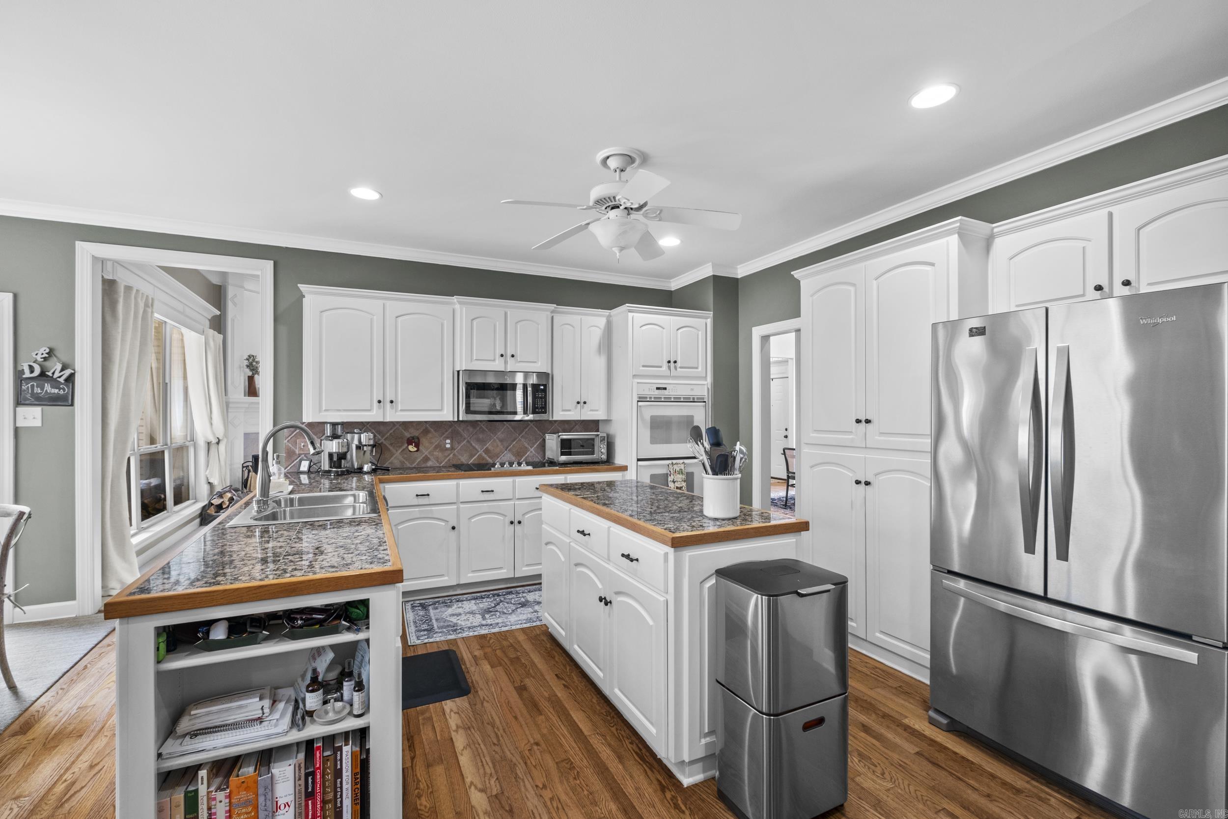 THE VILLAGES OF WELLINGTON - Residential