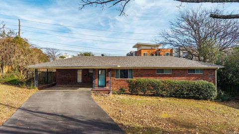 Photo of 11 Berrywood Circle, Little Rock, AR 72205 (MLS # 25049083)