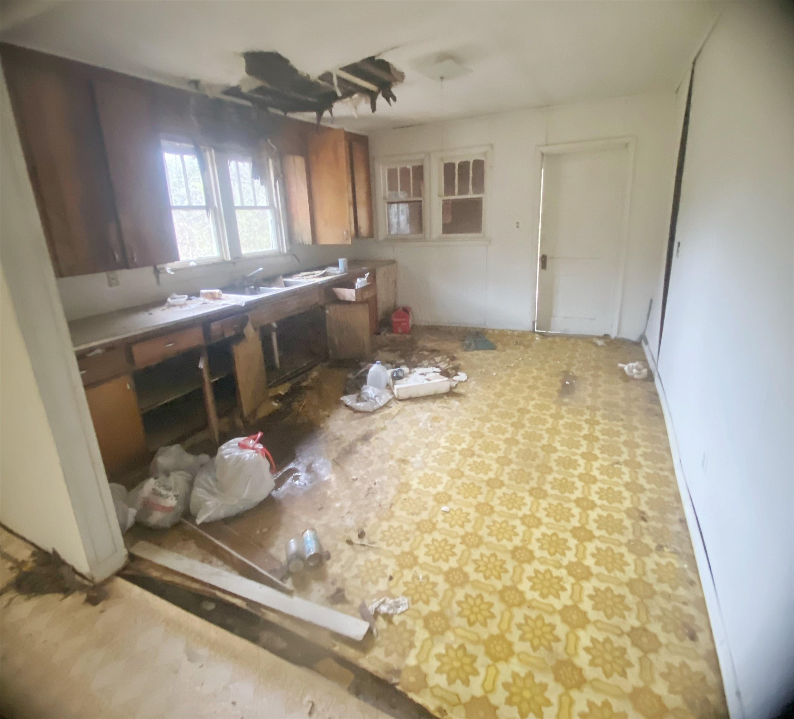 CLINTON - Residential