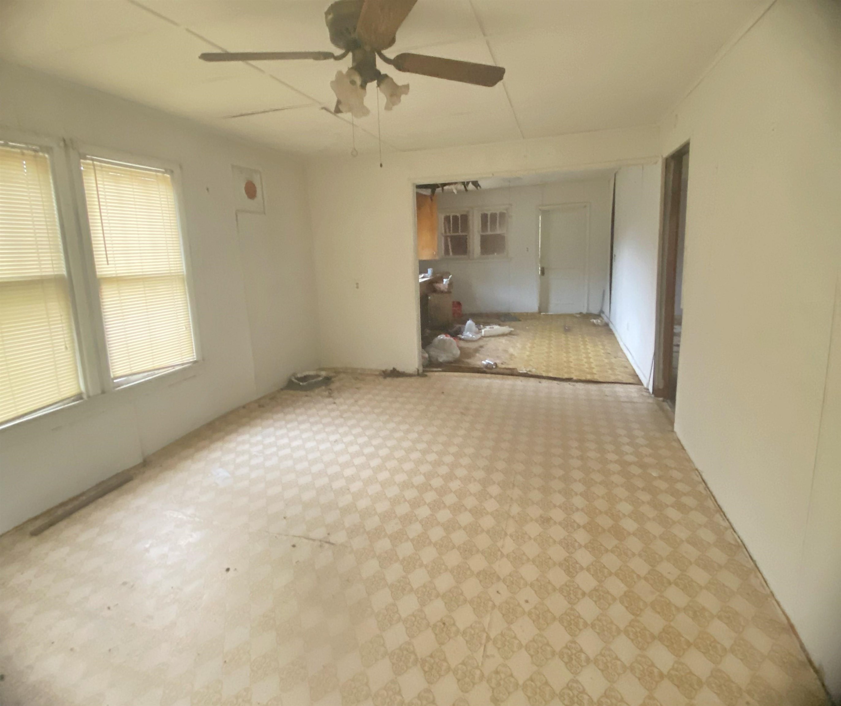 CLINTON - Residential