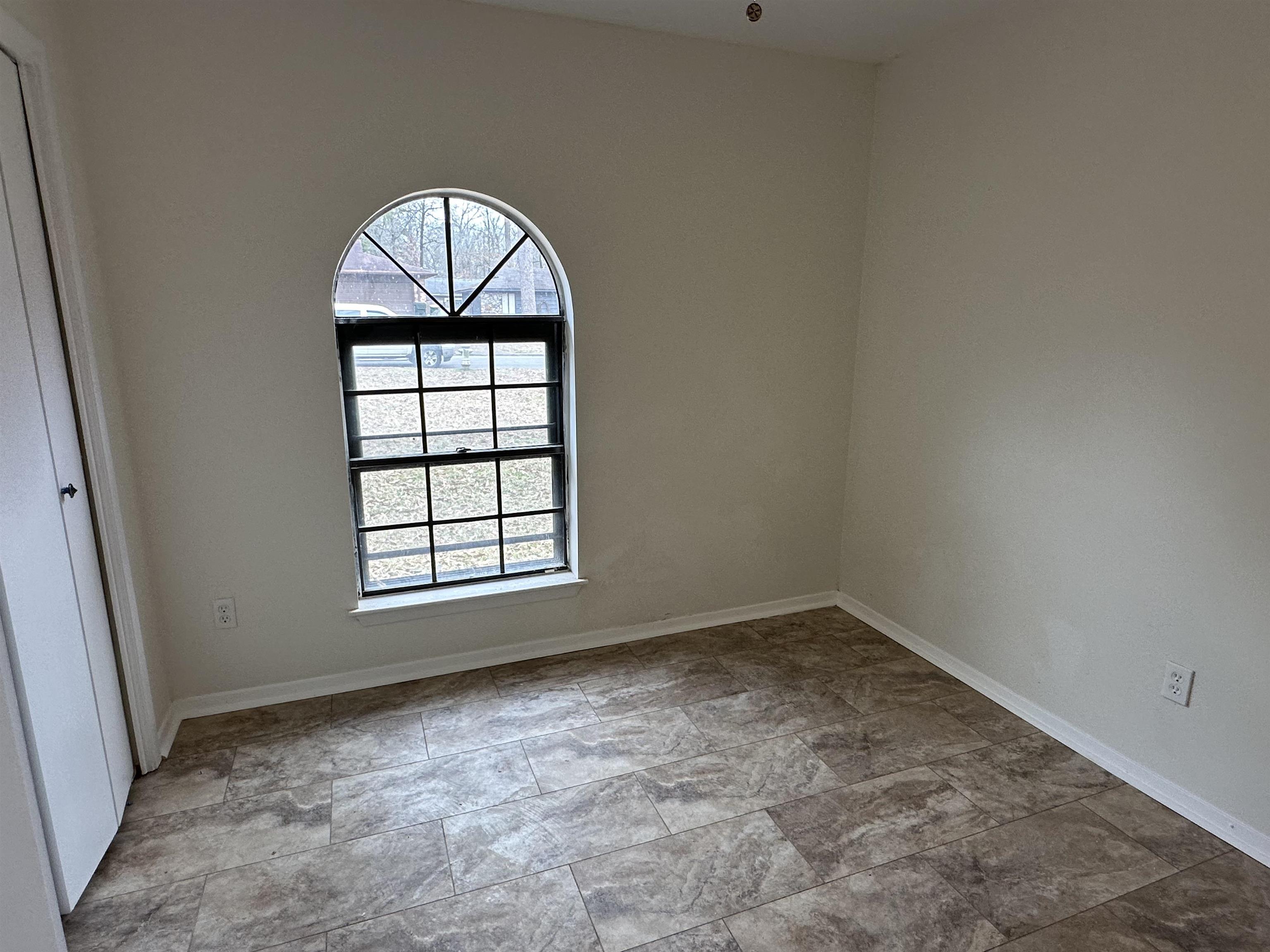 Kelli Manor - Residential Lease