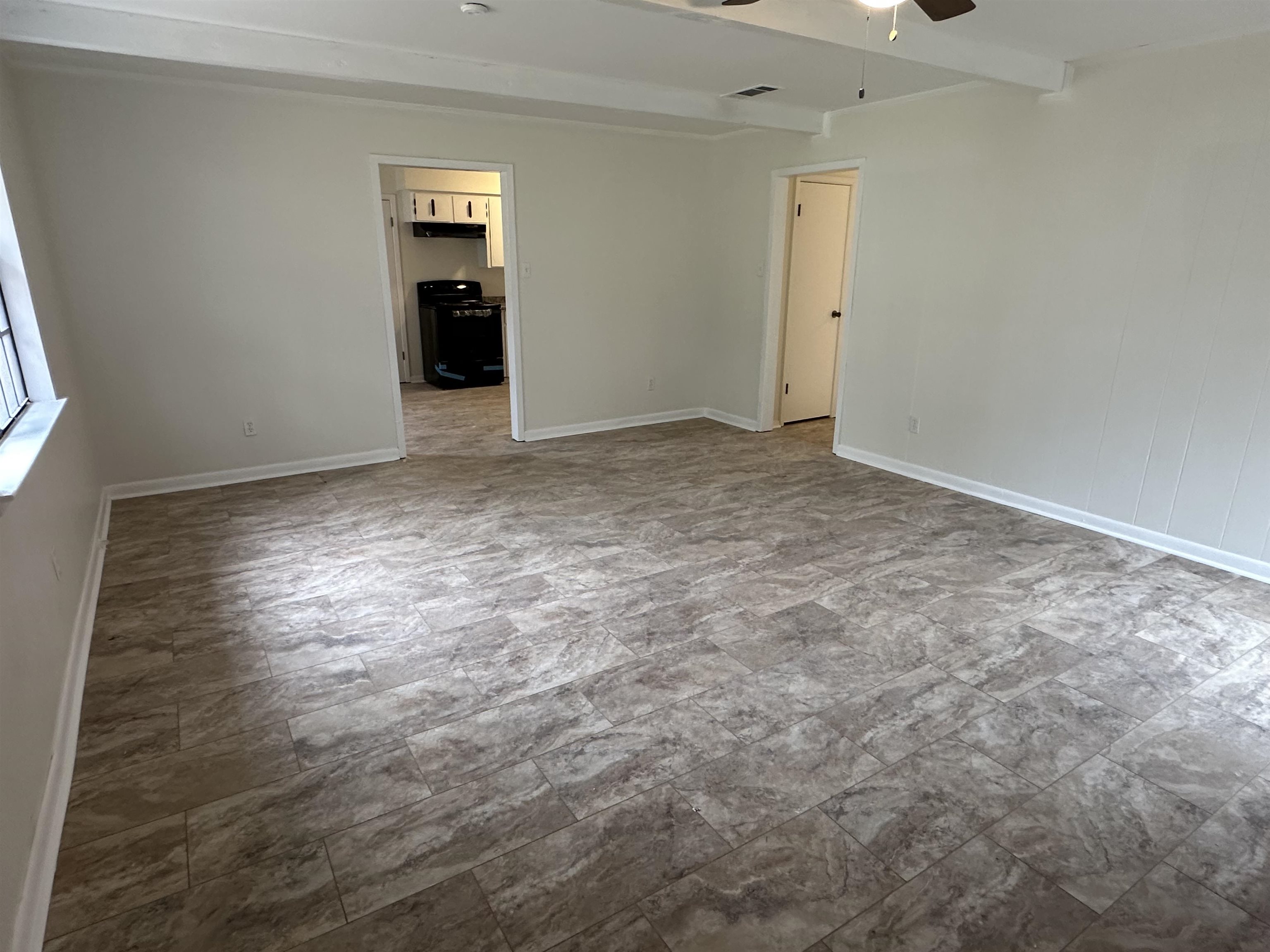 Kelli Manor - Residential Lease