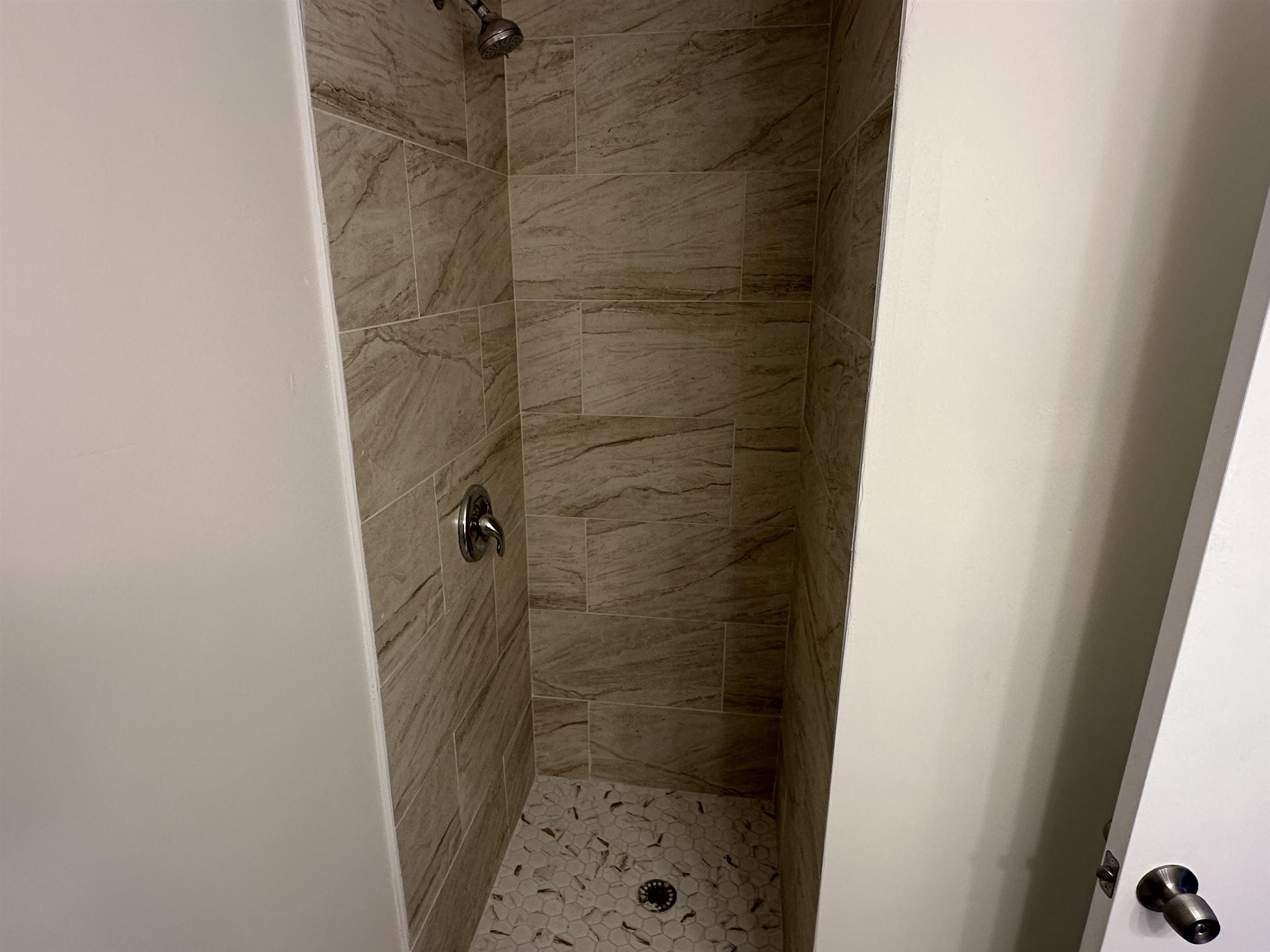 Kelli Manor - Residential Lease