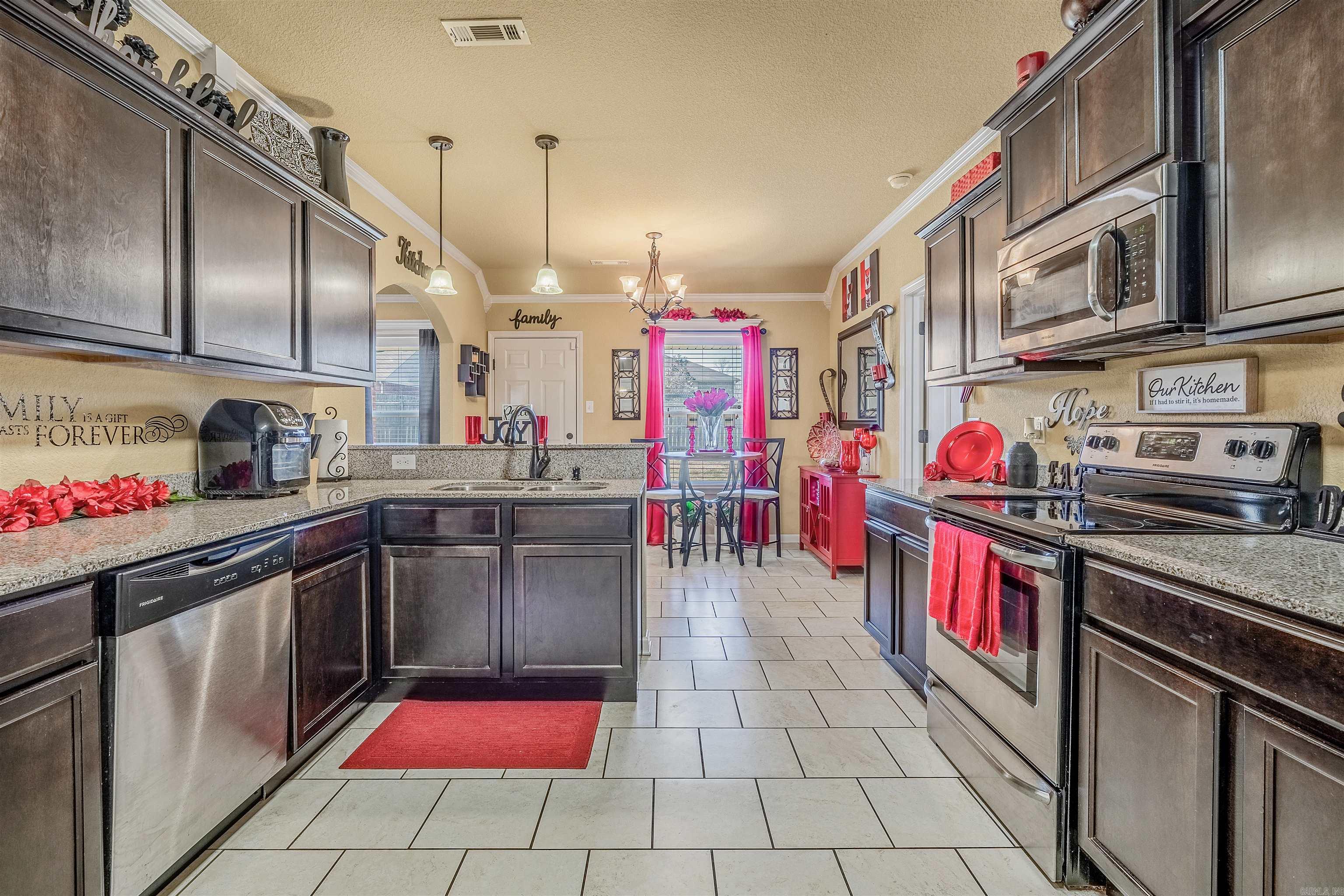 TRAMMEL ESTATES - Residential