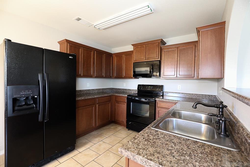 PARKWAY MEADOWS - Residential