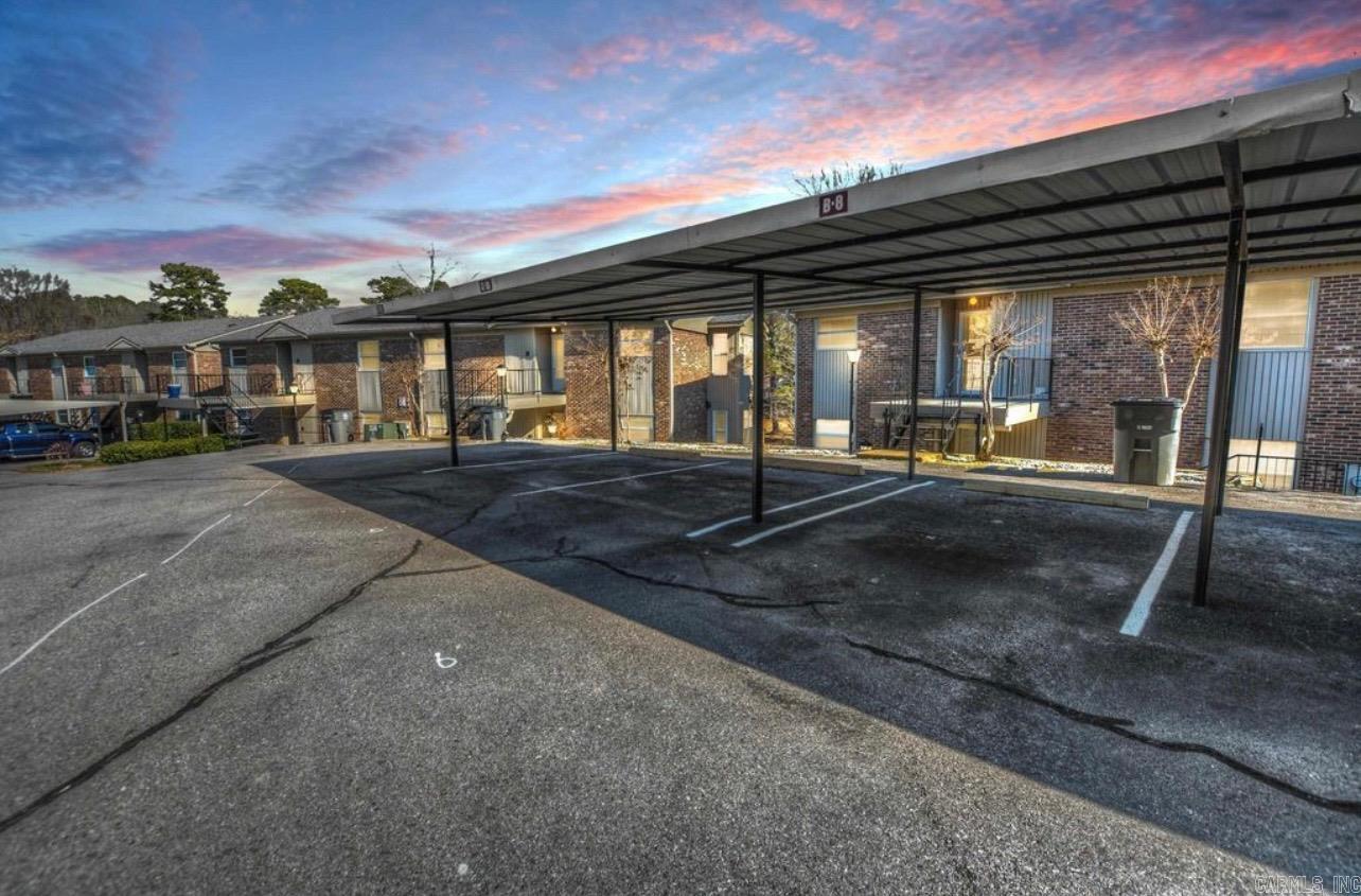 WESTPORT BAY TOWN HOUSE - Residential