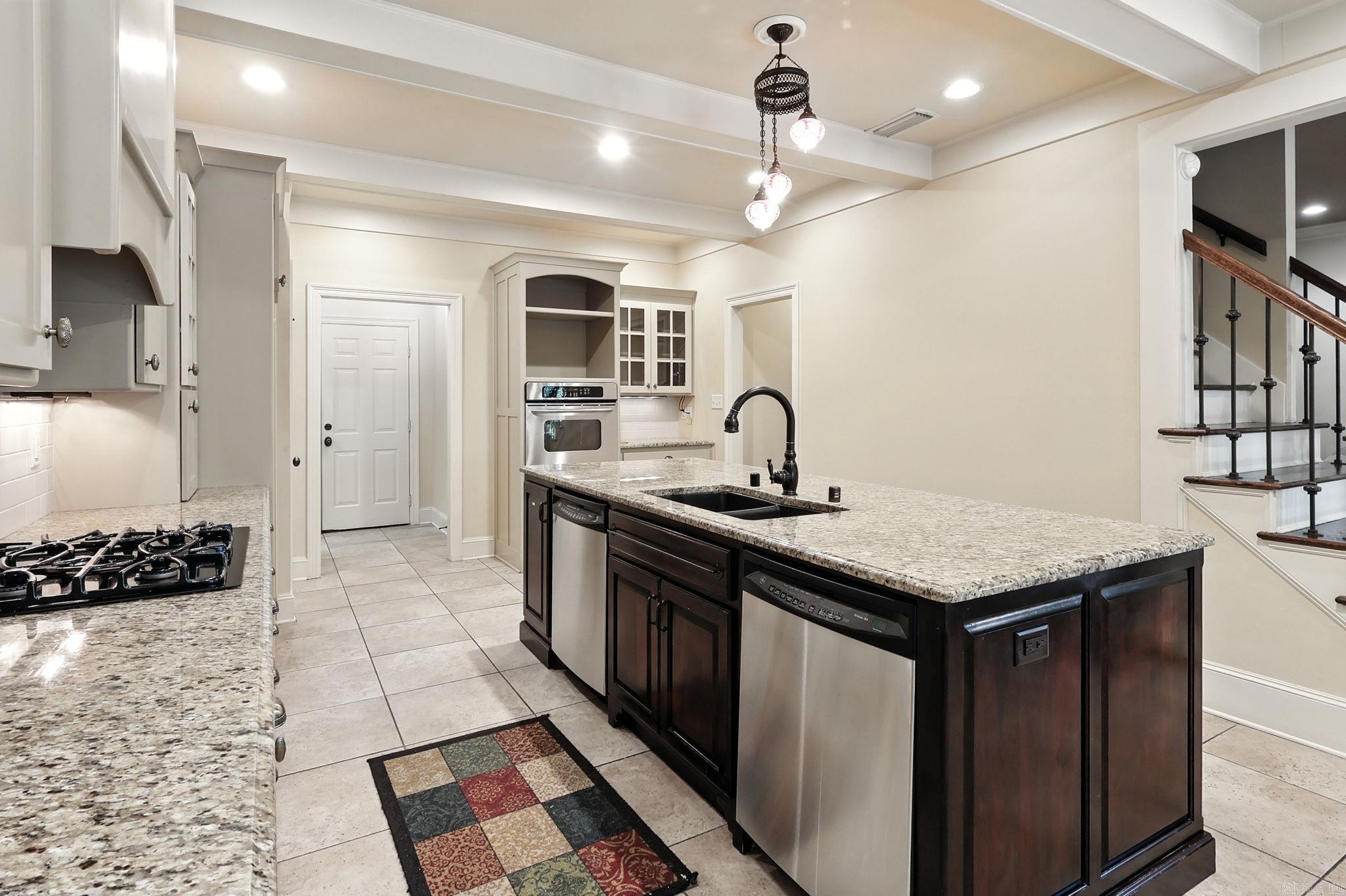 WOODLAND ESTATES - Residential