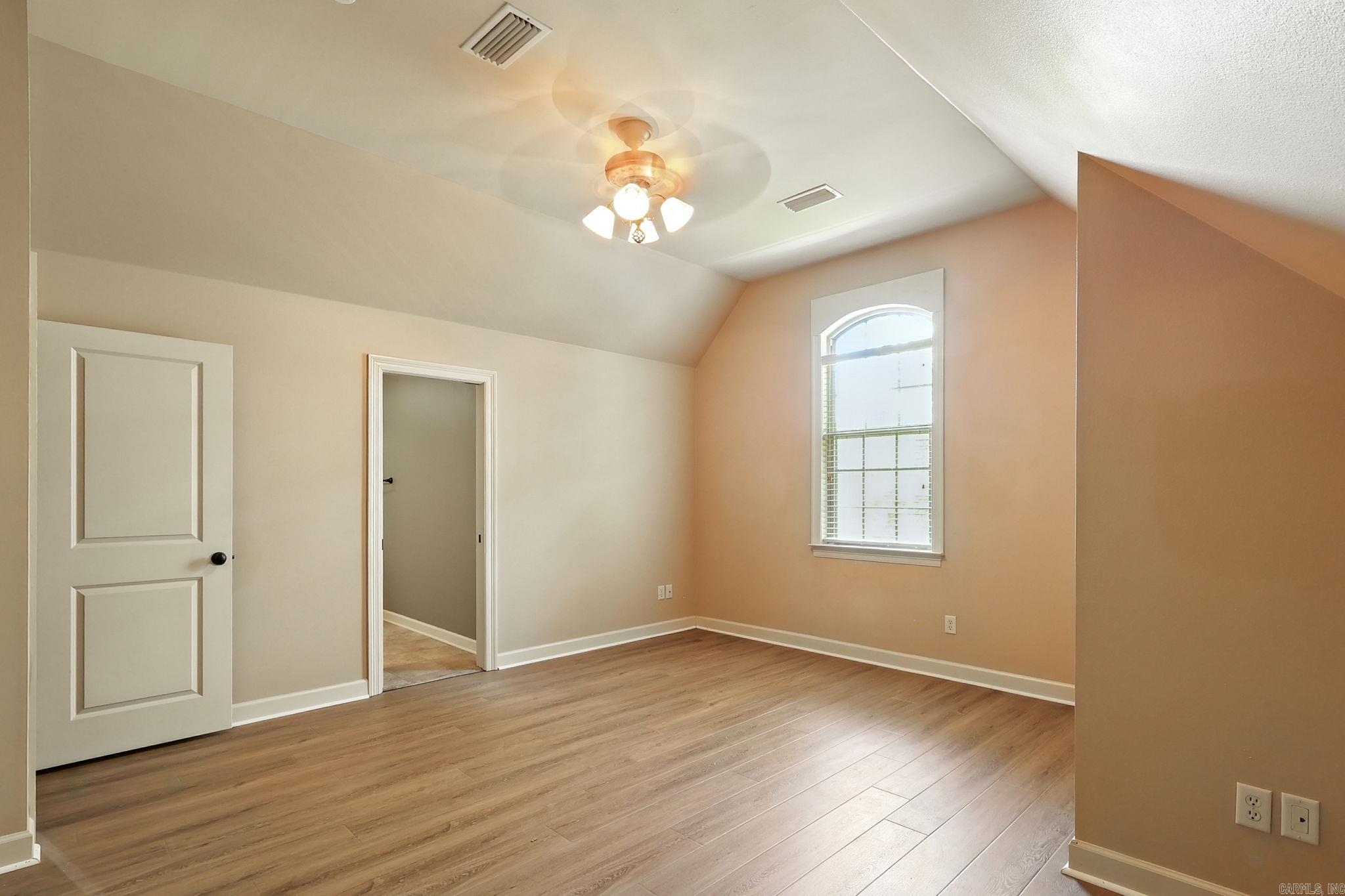 WOODLAND ESTATES - Residential