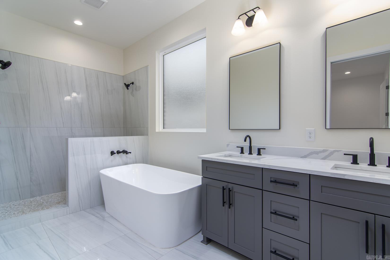 FLETCHER VALLEY "FLETCHER RIDGE" - Residential