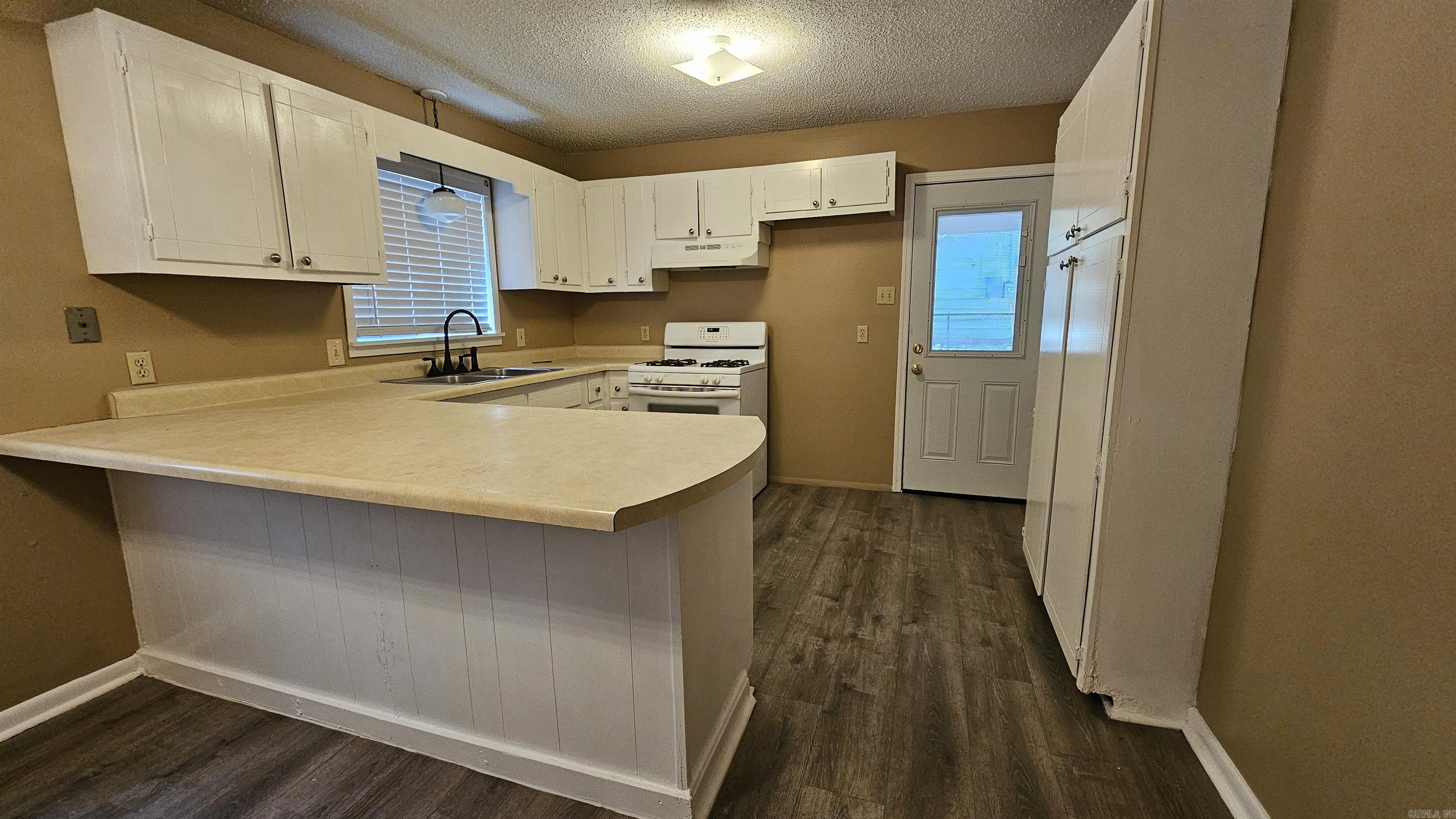 SHANNON HILLS s - Residential