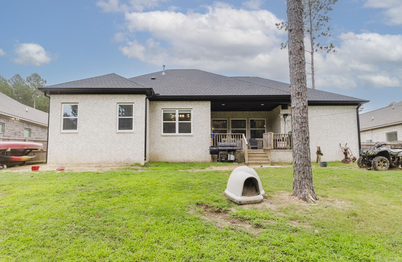 THE PINES AT PARKWAY TRAILS - Residential