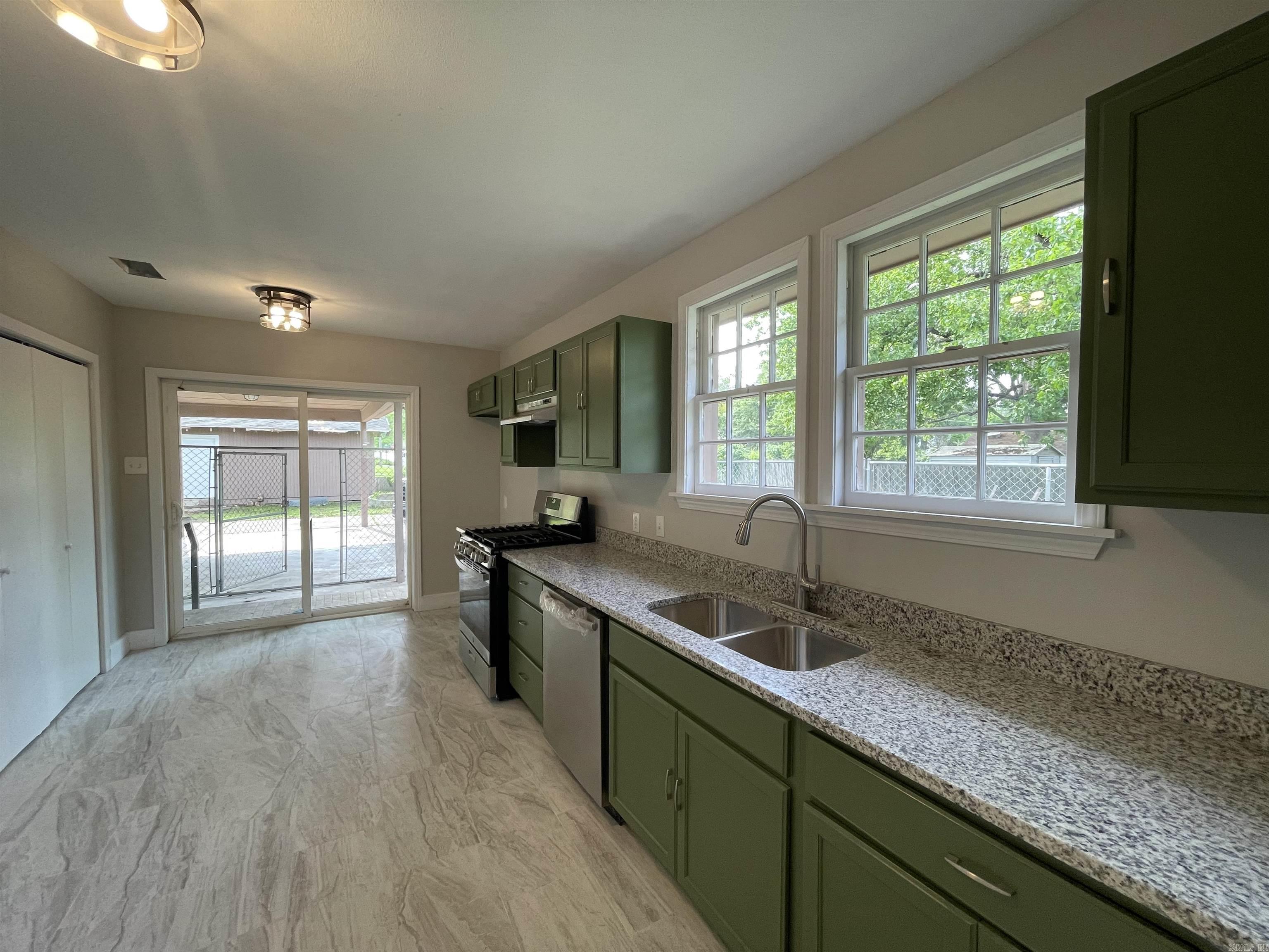 MISSOURI PACIFIC - Residential