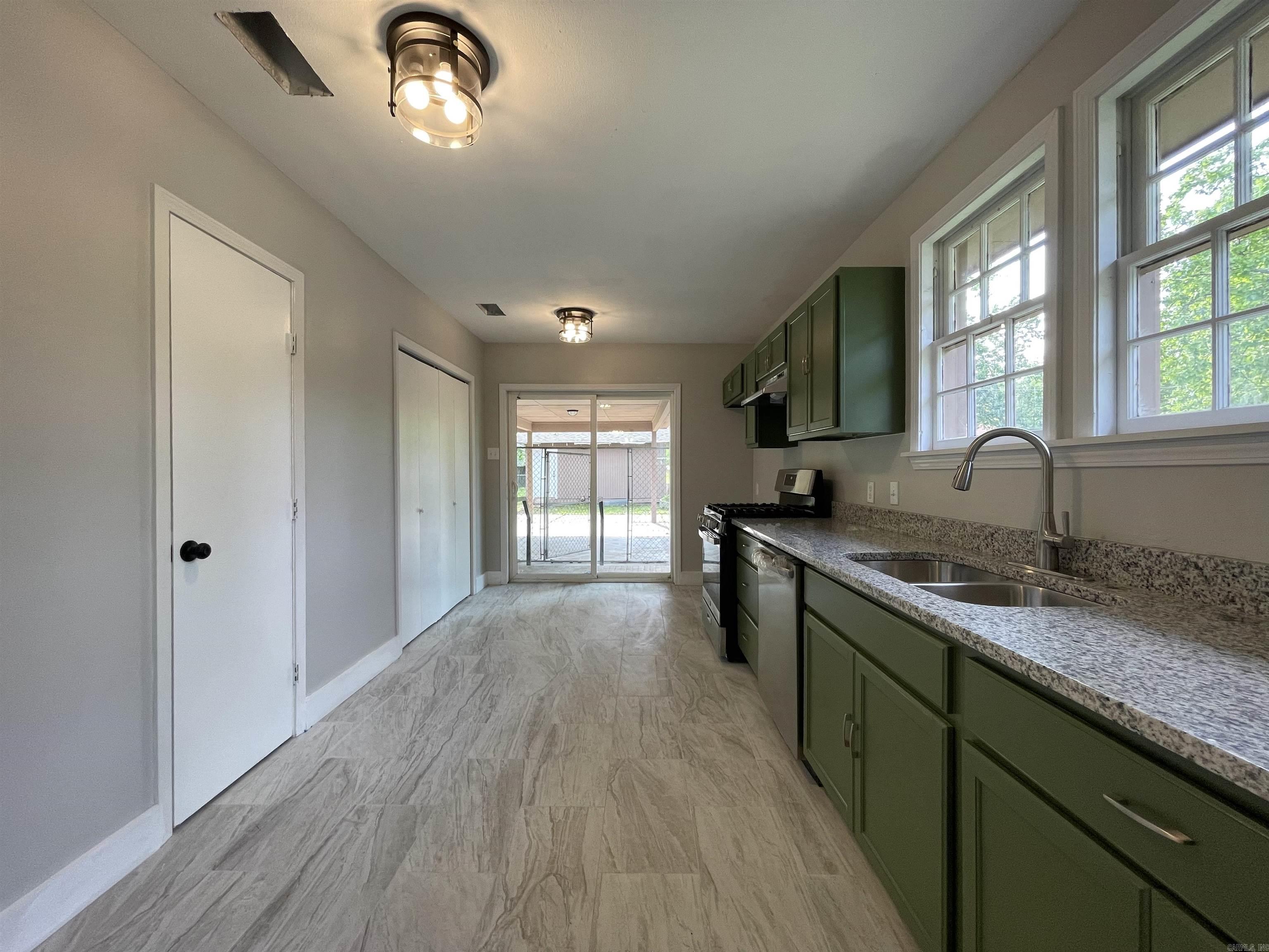 MISSOURI PACIFIC - Residential