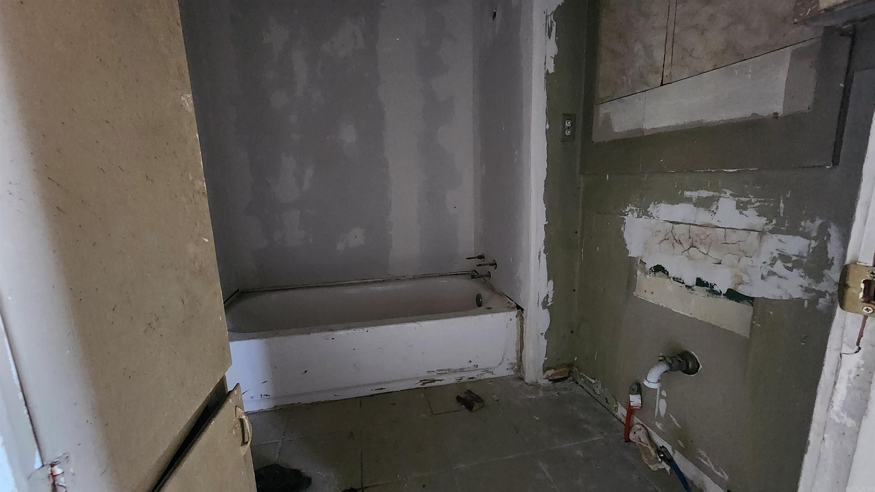 CHESTERFIELD SQUARE - Residential