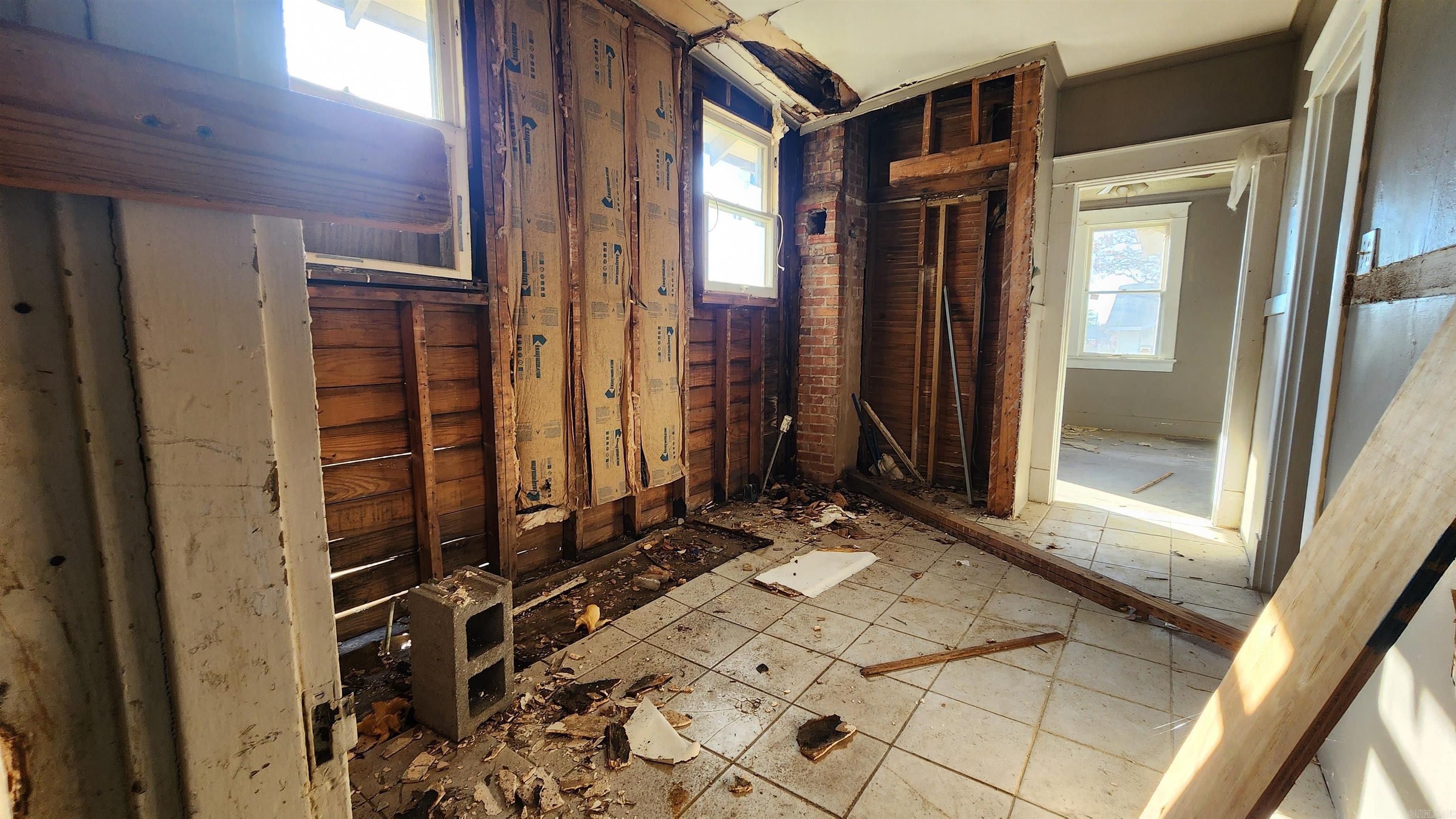 CHESTERFIELD SQUARE - Residential