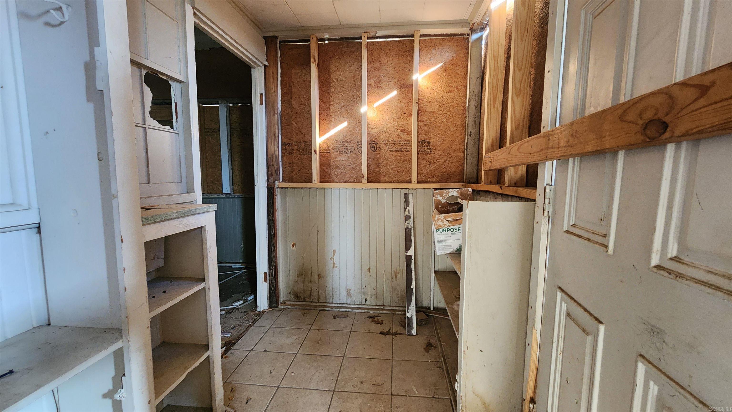 CHESTERFIELD SQUARE - Residential