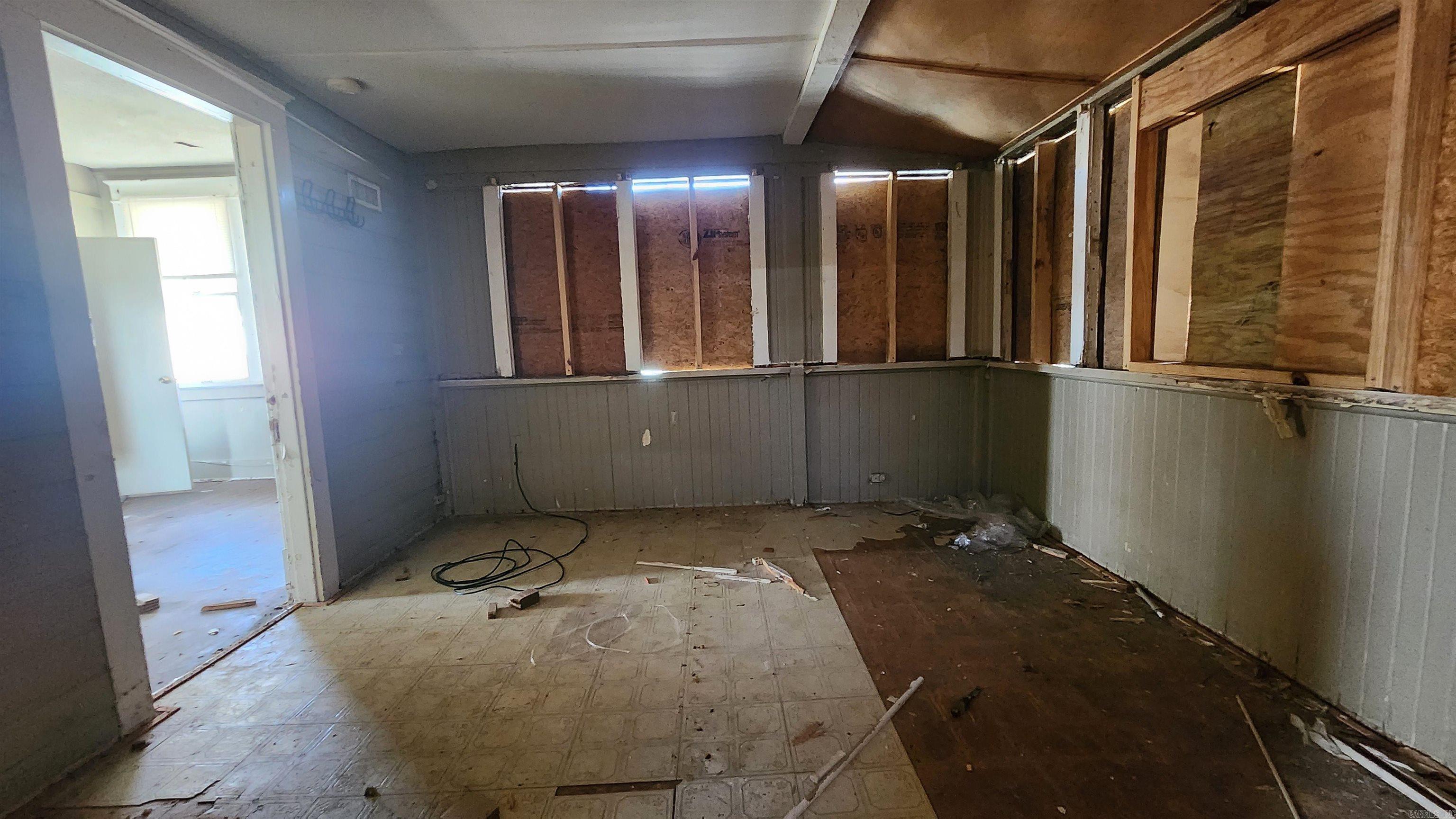 CHESTERFIELD SQUARE - Residential