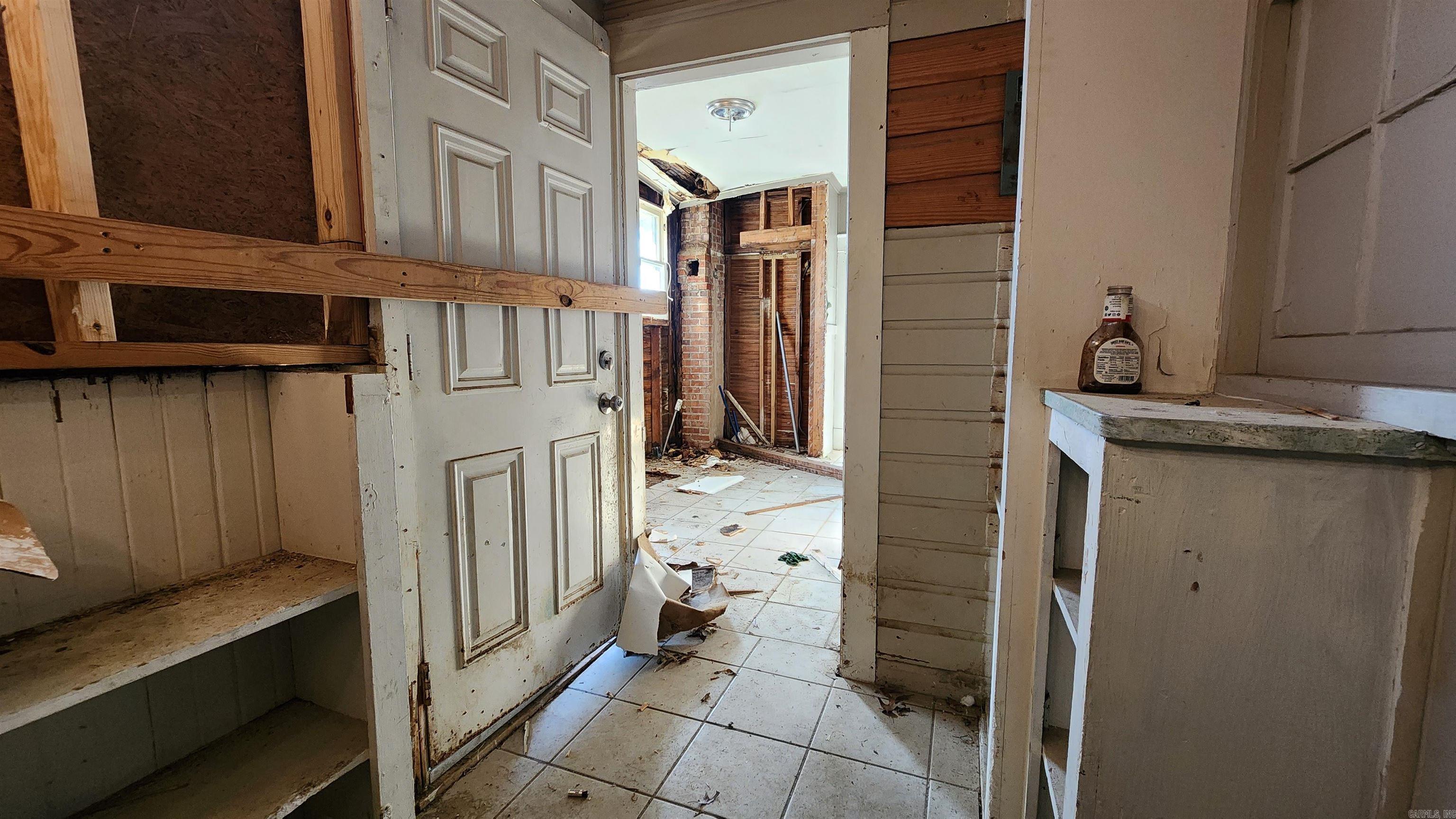 CHESTERFIELD SQUARE - Residential