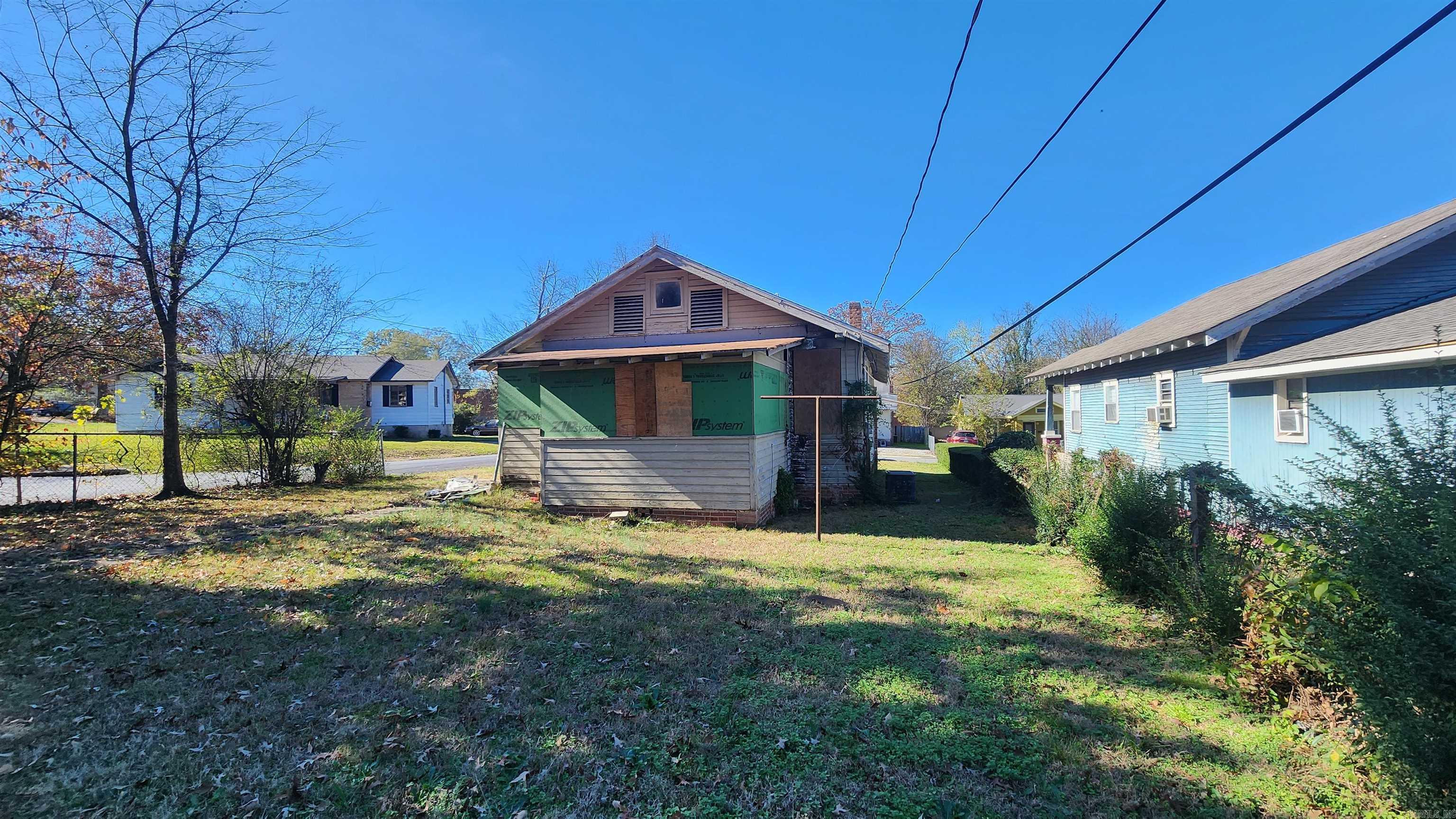 CHESTERFIELD SQUARE - Residential